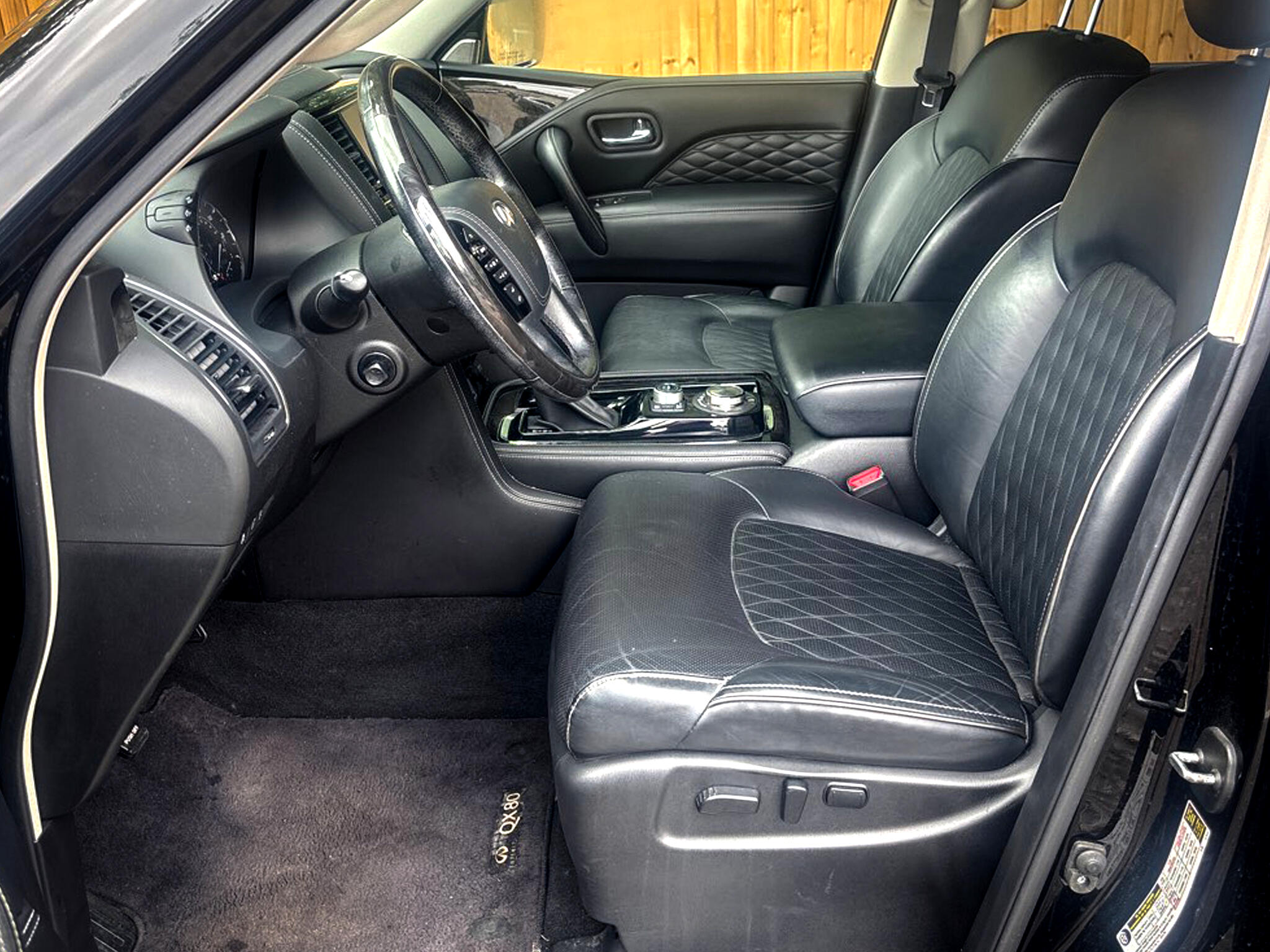 2020 Infiniti QX80 Luxe photo 25