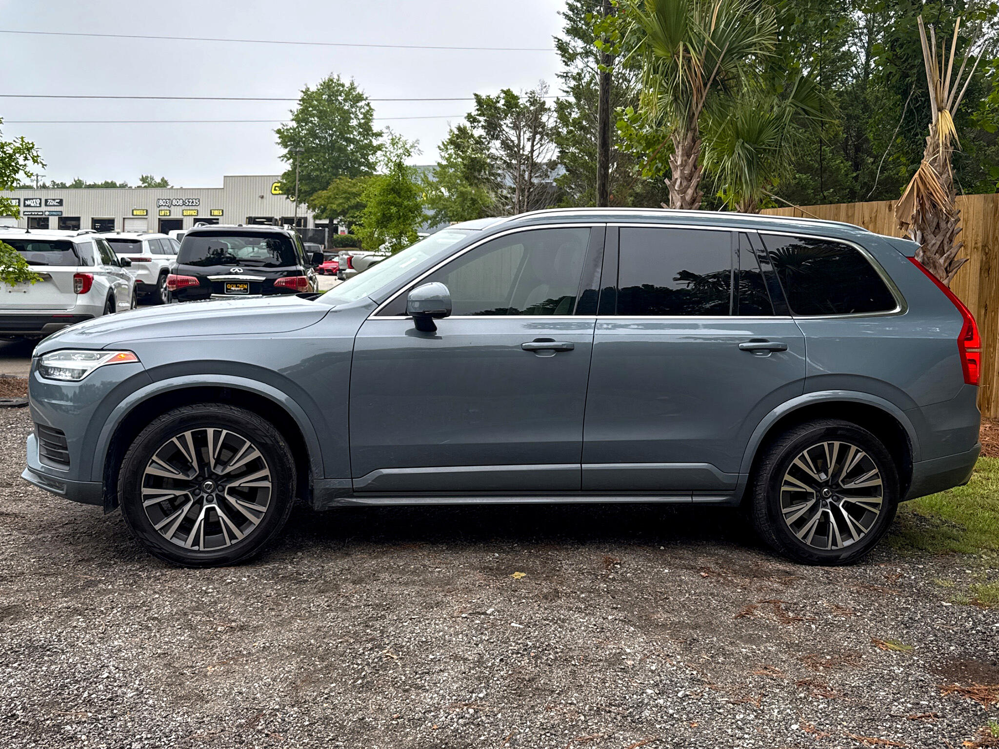 2020 Volvo XC90 T5 Momentum photo 5
