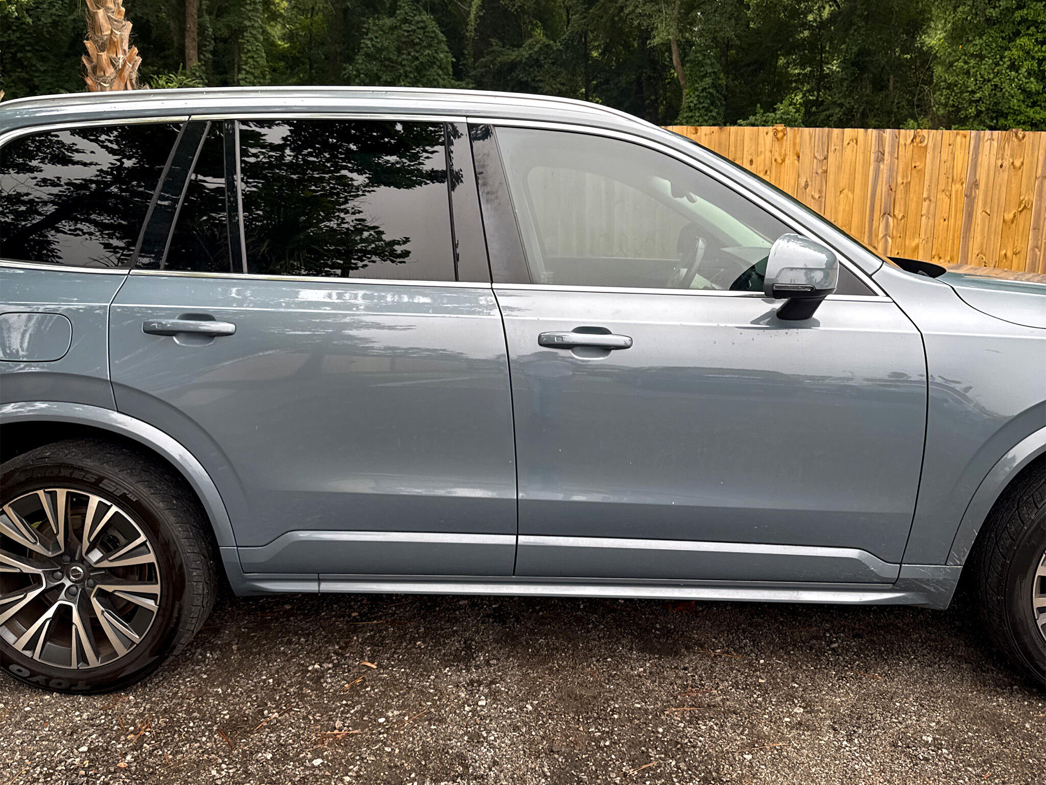 2020 Volvo XC90 T5 Momentum photo 16