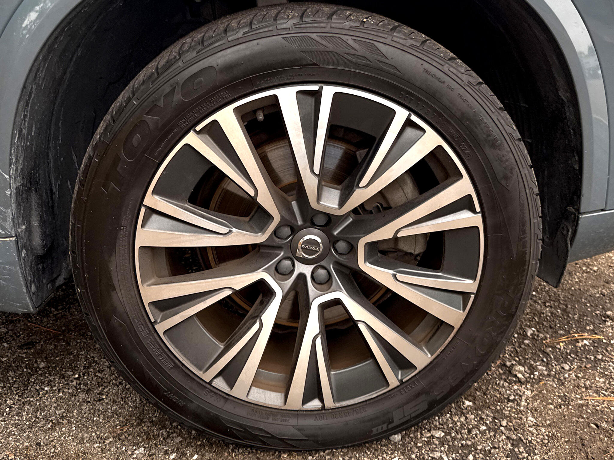 2020 Volvo XC90 T5 Momentum photo 17