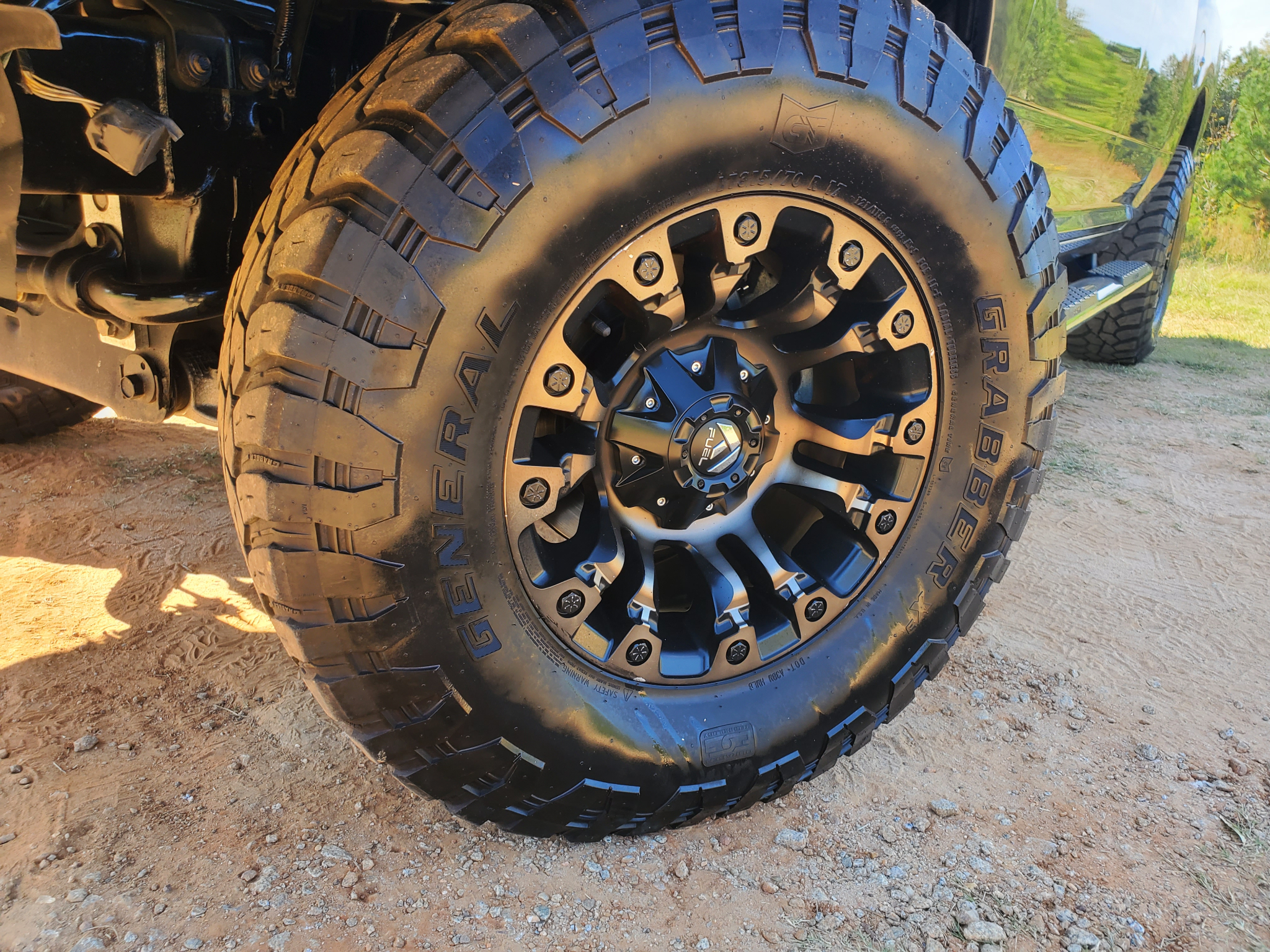 RAM 1500 4WD Crew Cab 140.5" Sport 2016