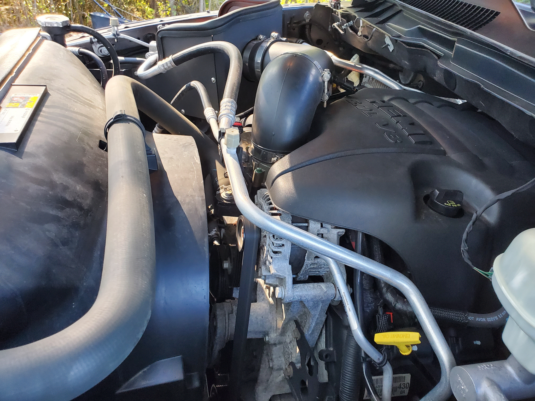 RAM 1500 4WD Crew Cab 140.5" Sport 2016