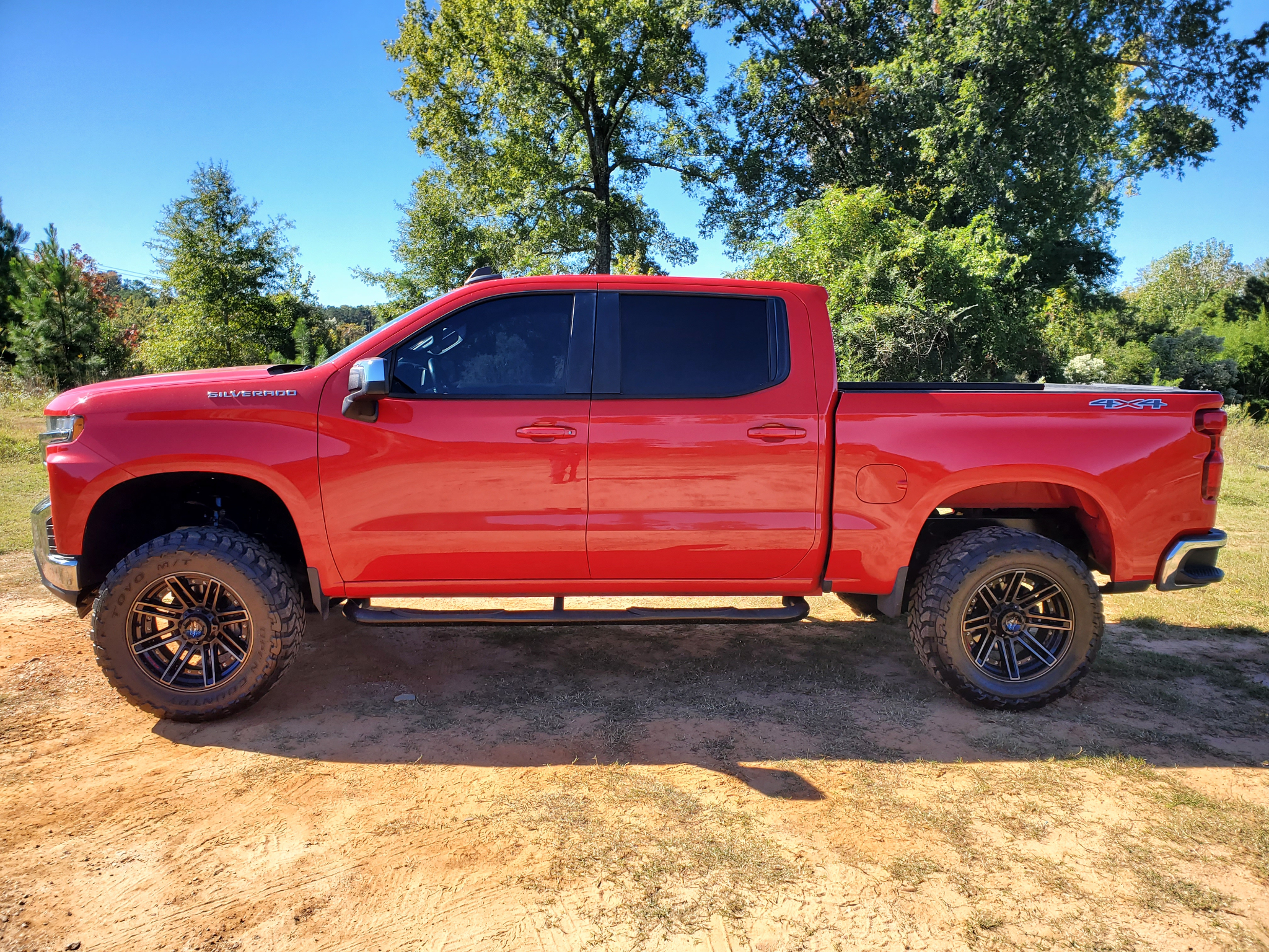 Chevrolet Silverado 1500 4WD Crew Cab 147" LT 2020