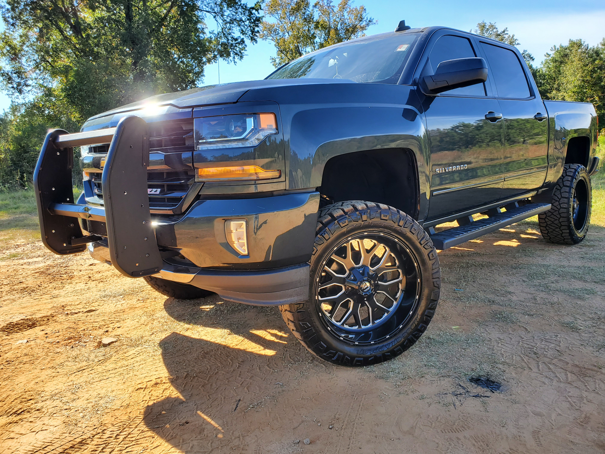Chevrolet Silverado 1500 4WD Crew Cab 143.5" LT w/2LT 2017