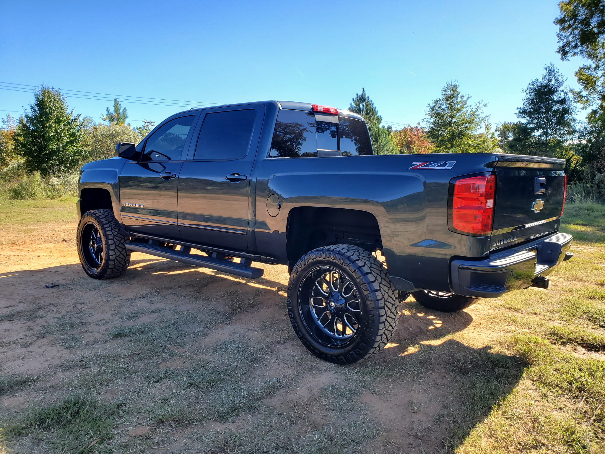 Chevrolet Silverado 1500 4WD Crew Cab 143.5" LT w/2LT 2017