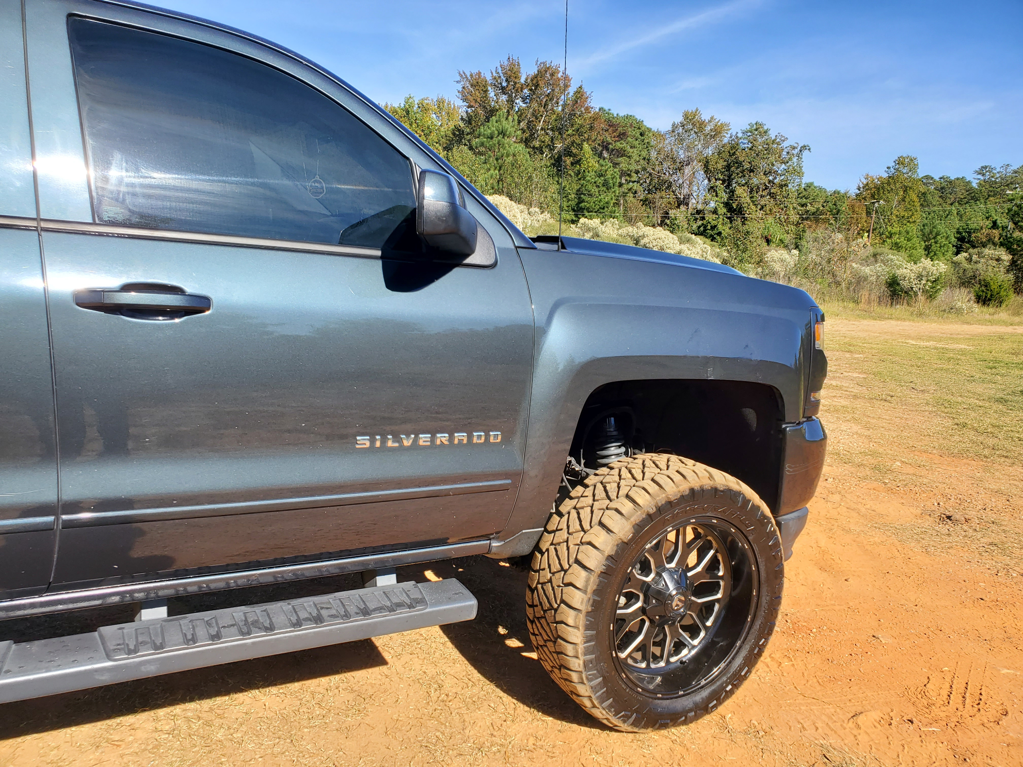 Chevrolet Silverado 1500 4WD Crew Cab 143.5" LT w/2LT 2017