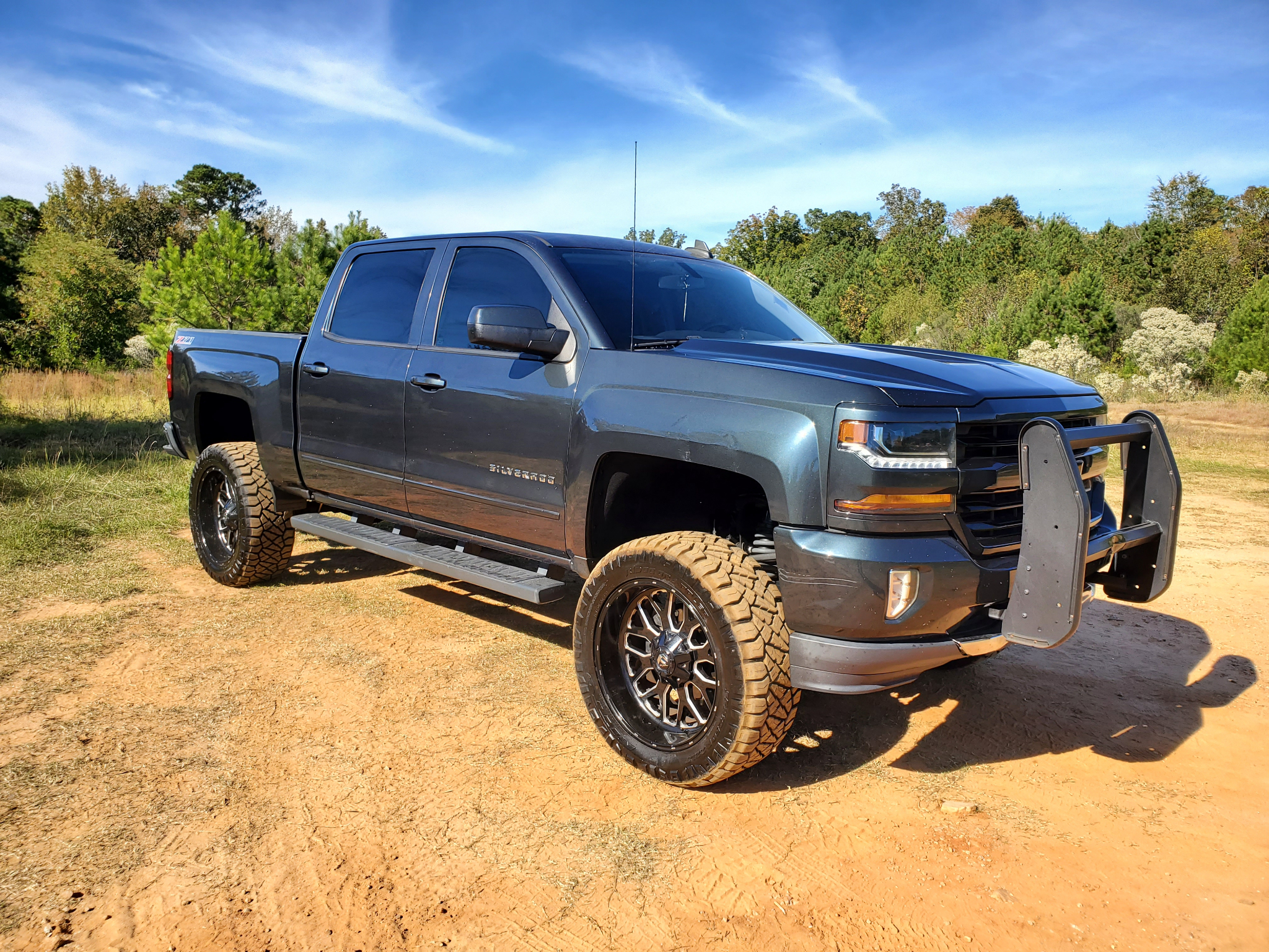 Chevrolet Silverado 1500 4WD Crew Cab 143.5" LT w/2LT 2017