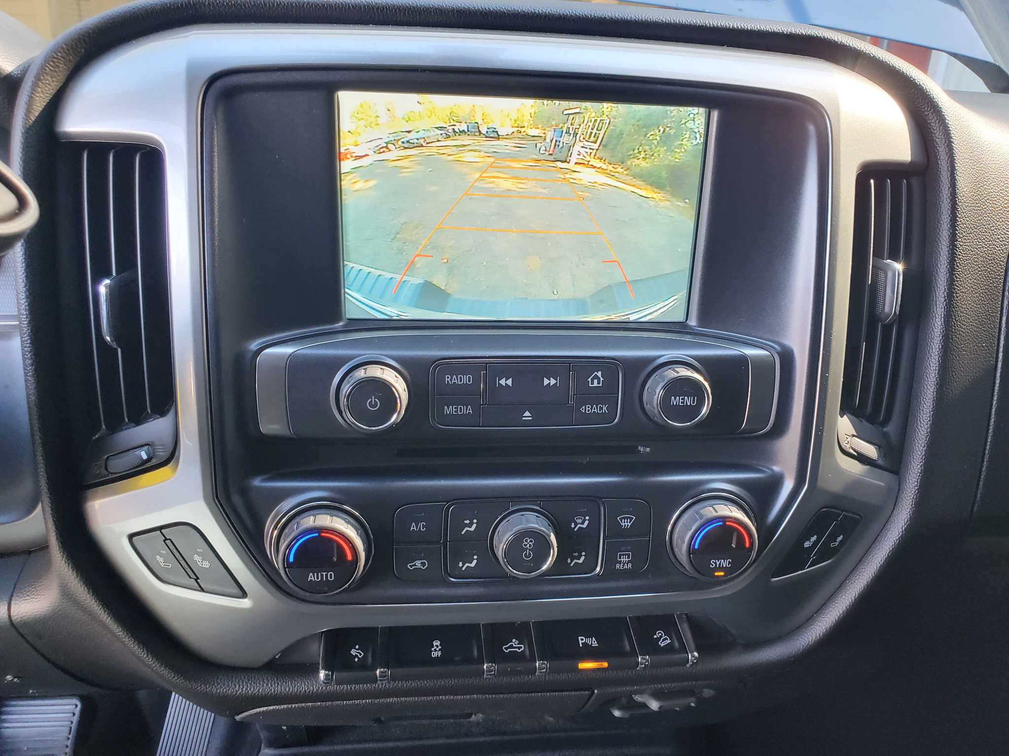 Chevrolet Silverado 1500 4WD Crew Cab 143.5" LT w/2LT 2017