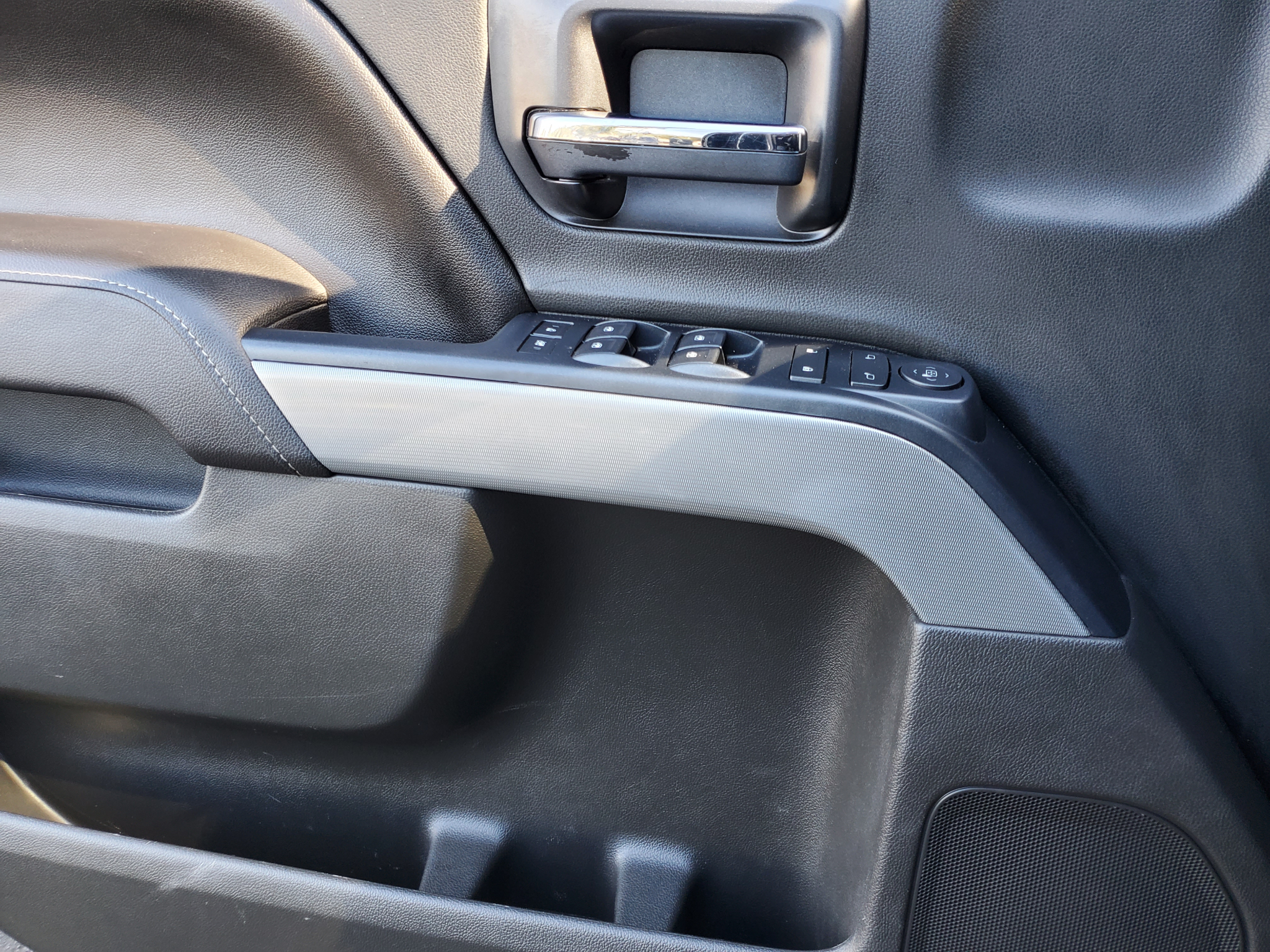 Chevrolet Silverado 1500 4WD Crew Cab 143.5" LT w/2LT 2017