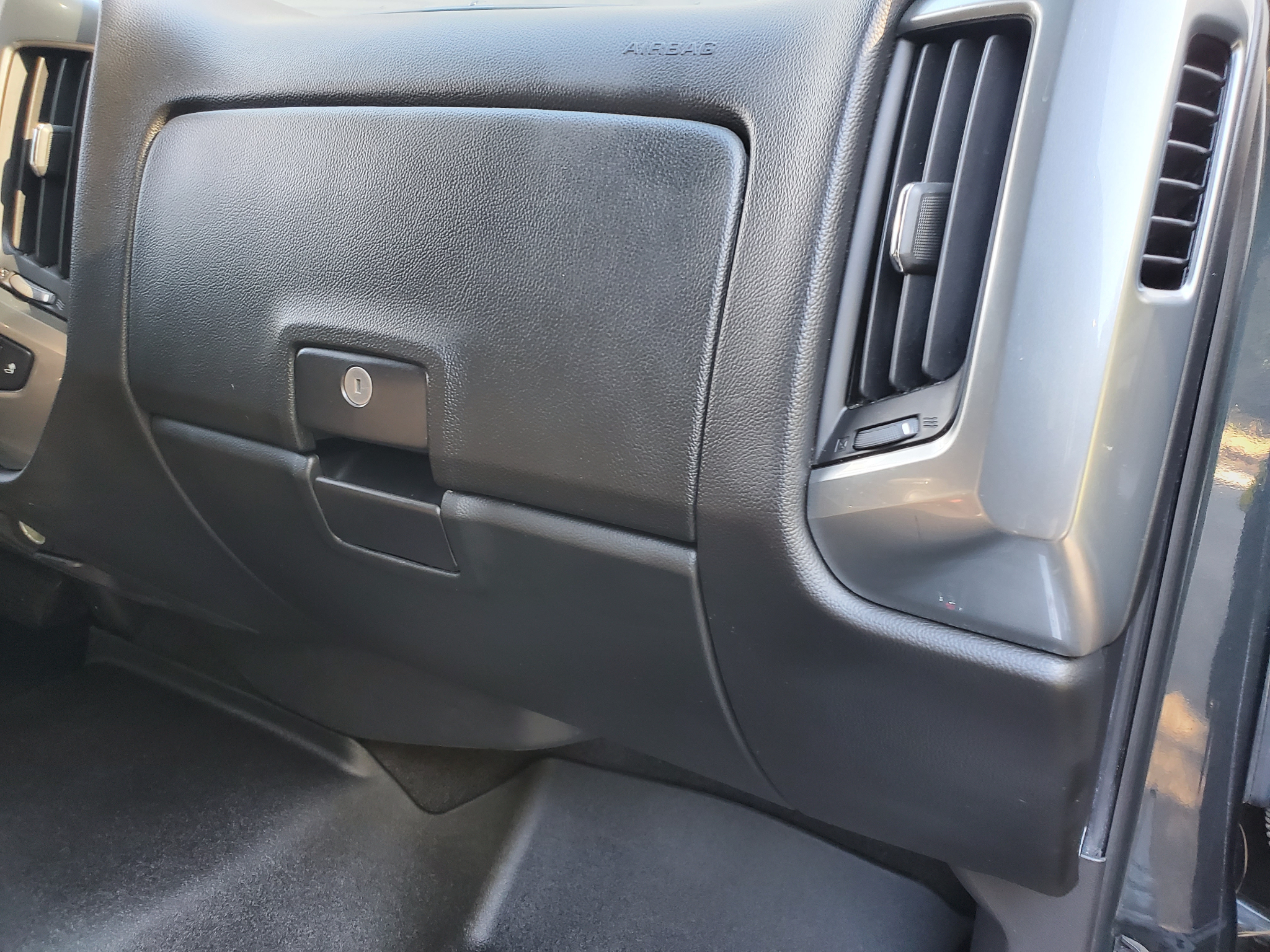 Chevrolet Silverado 1500 4WD Crew Cab 143.5" LT w/2LT 2017