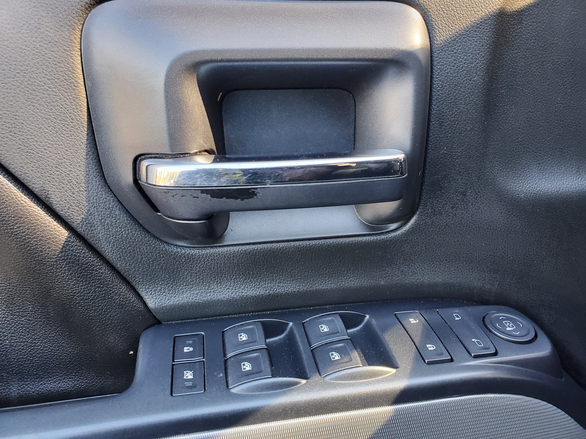 Chevrolet Silverado 1500 4WD Crew Cab 143.5" LT w/2LT 2017