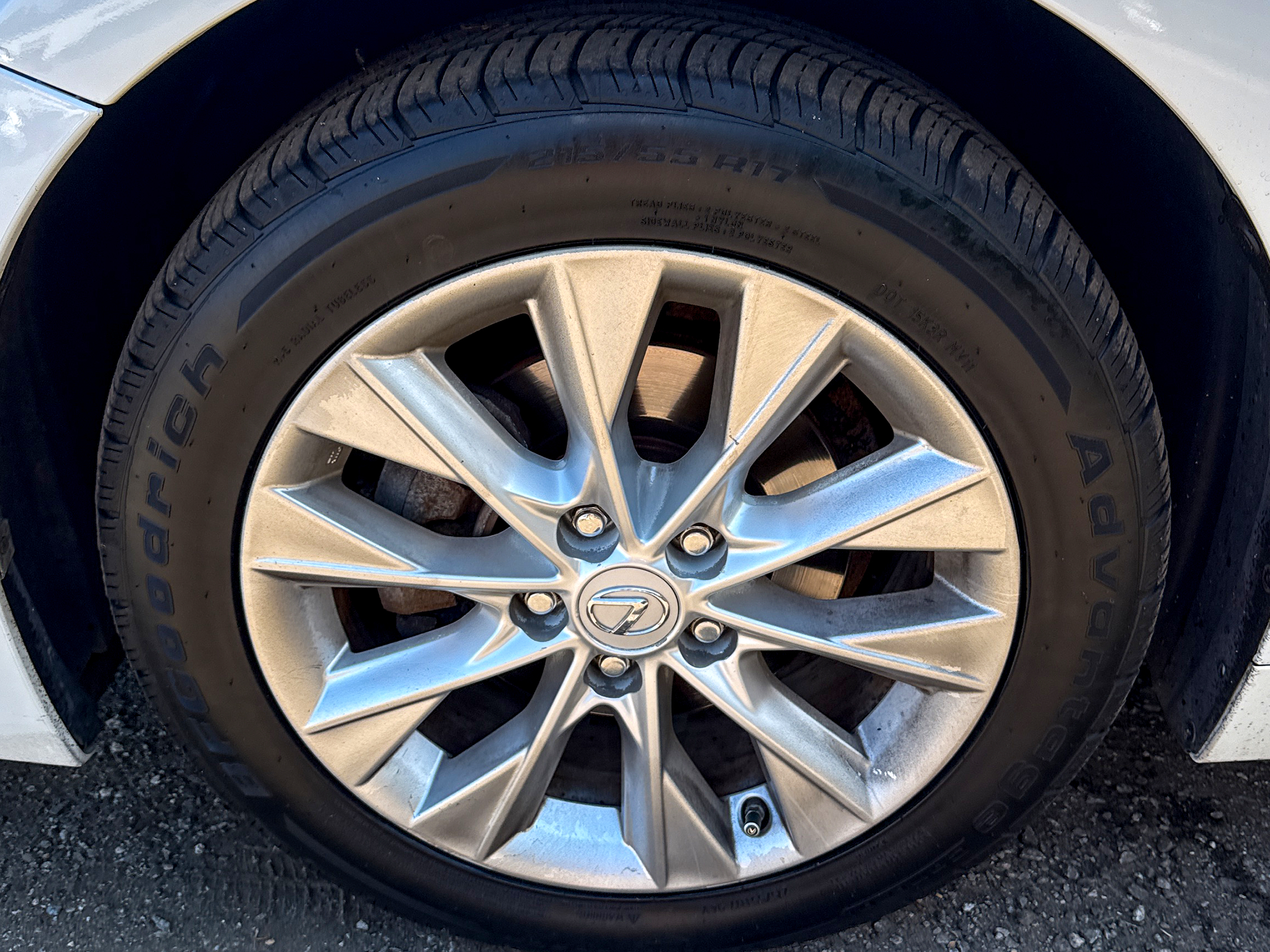 Lexus ES 300h 4dr Sdn Hybrid 2013