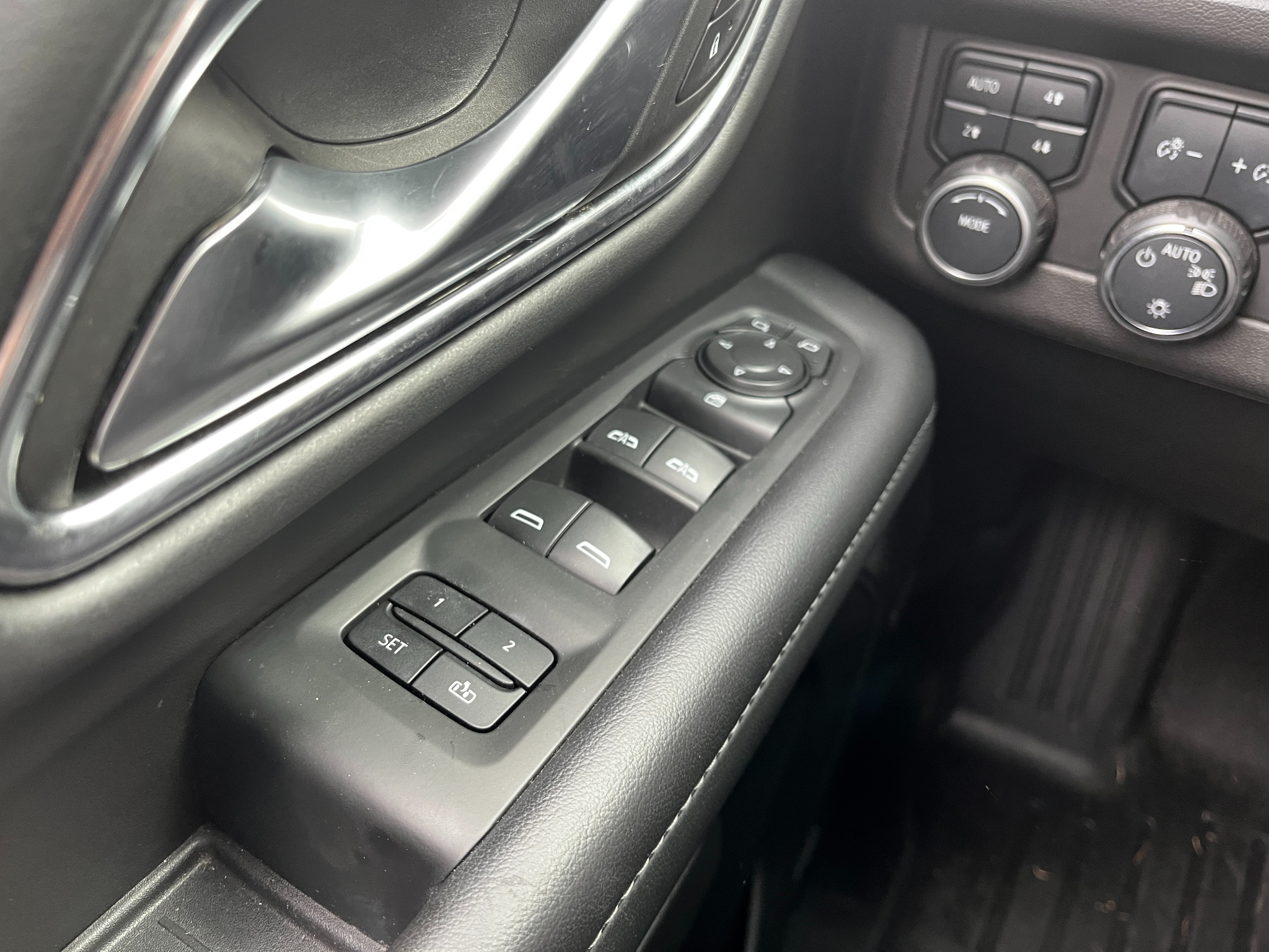 Chevrolet Tahoe 4WD 4dr Z71 2022