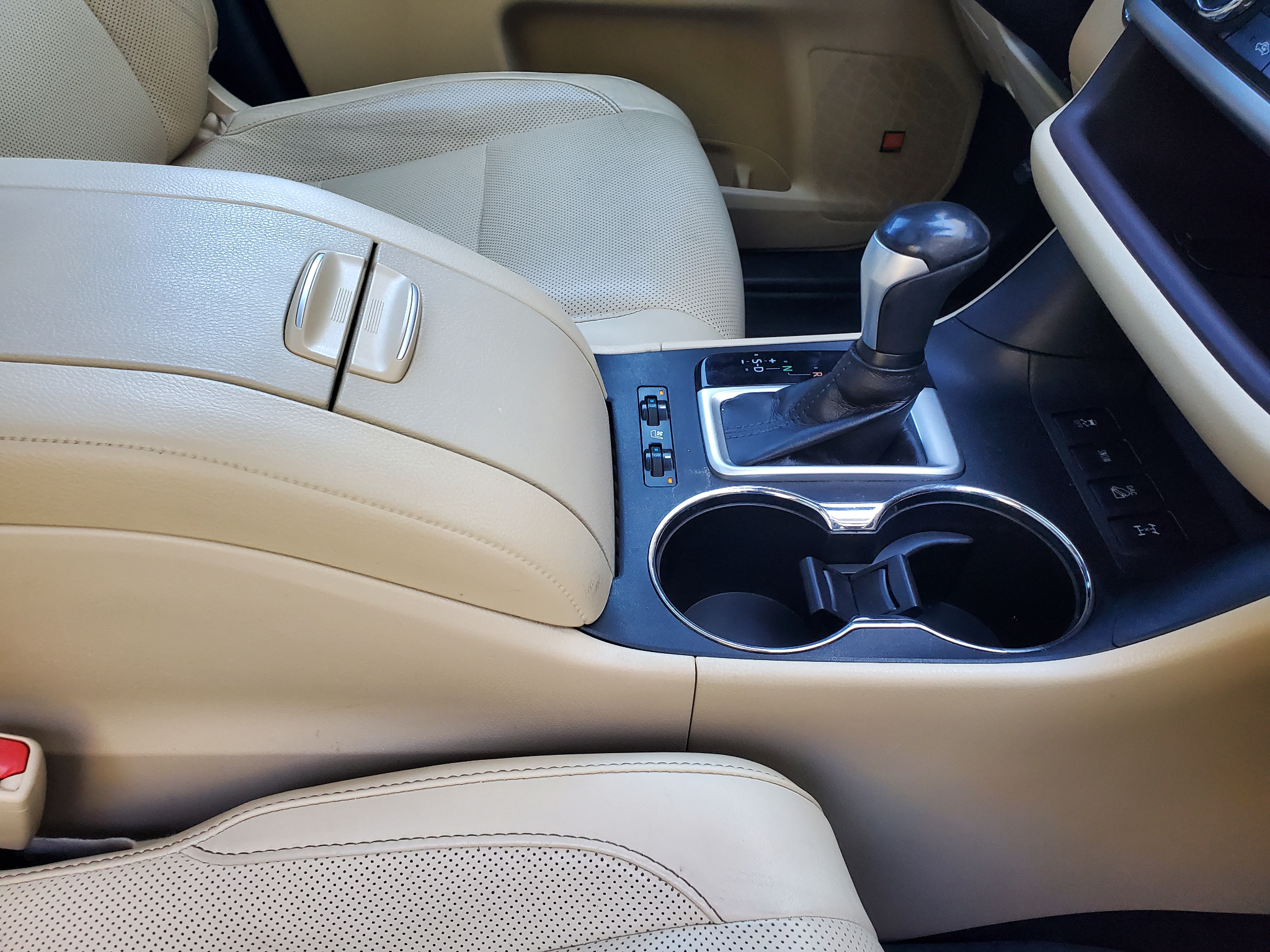 Toyota Highlander  2019