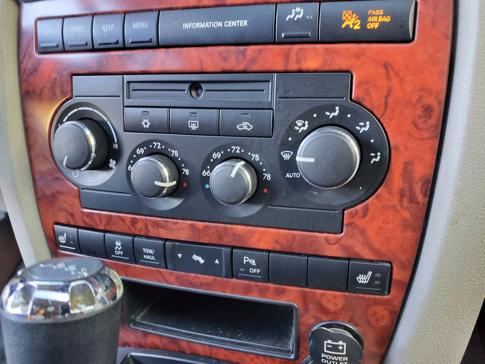 Jeep Commander  2006