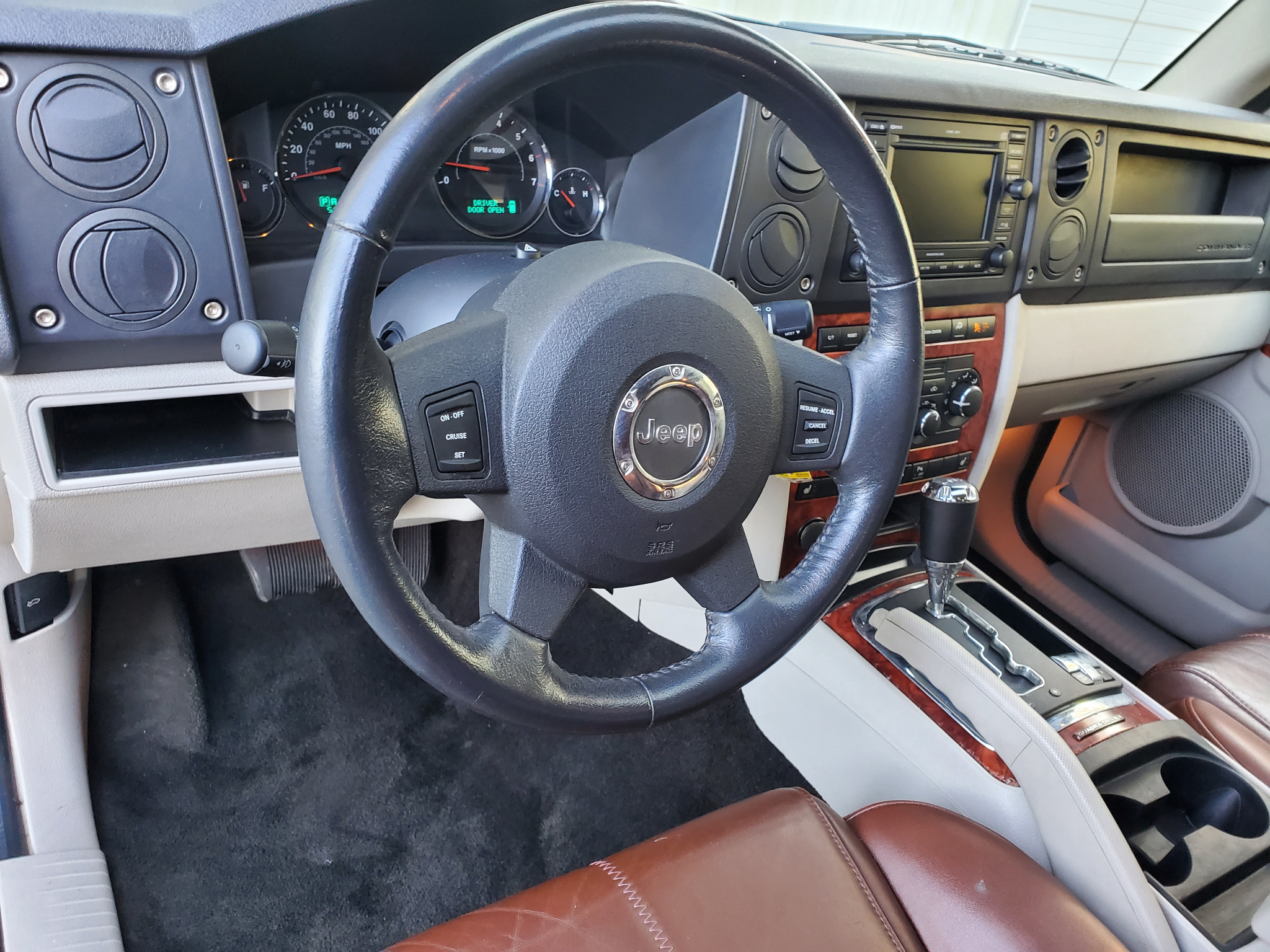 Jeep Commander  2006