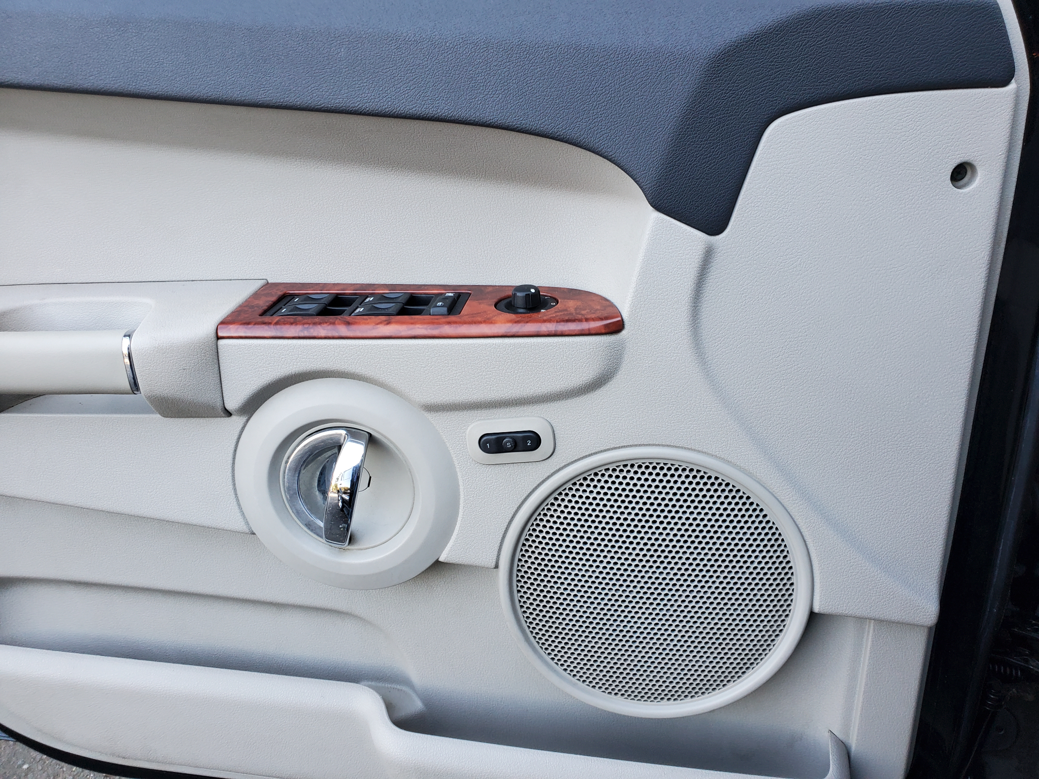 Jeep Commander  2006