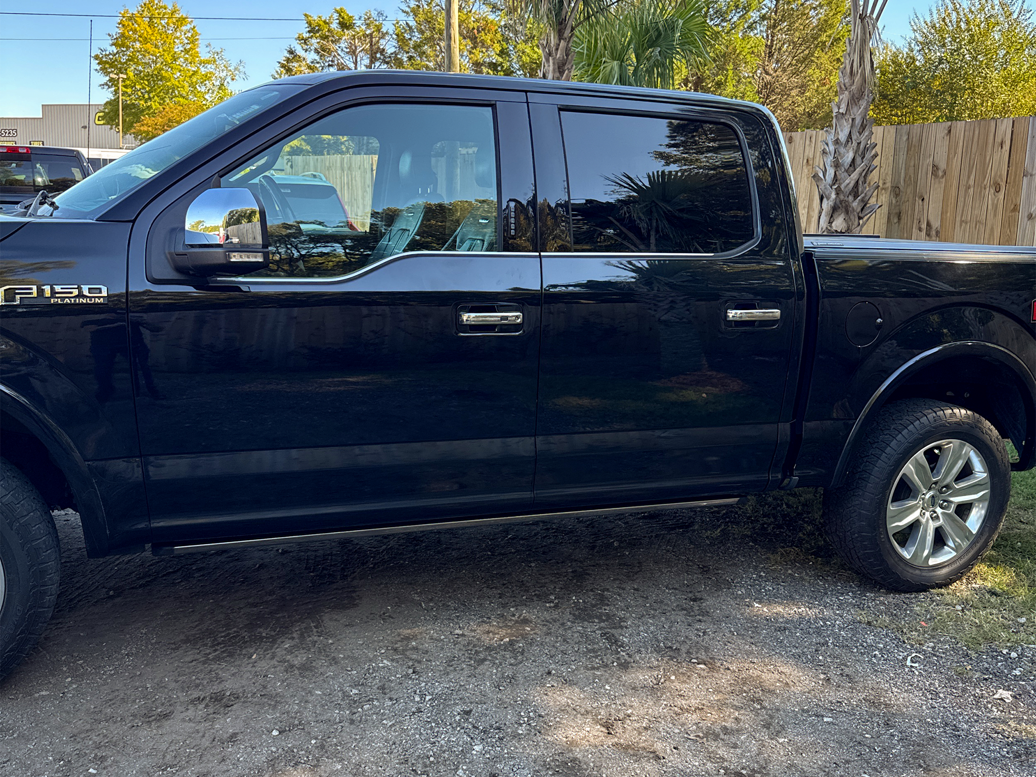 Ford F-150 Platinum 4WD SuperCrew 5.5' Box 2017