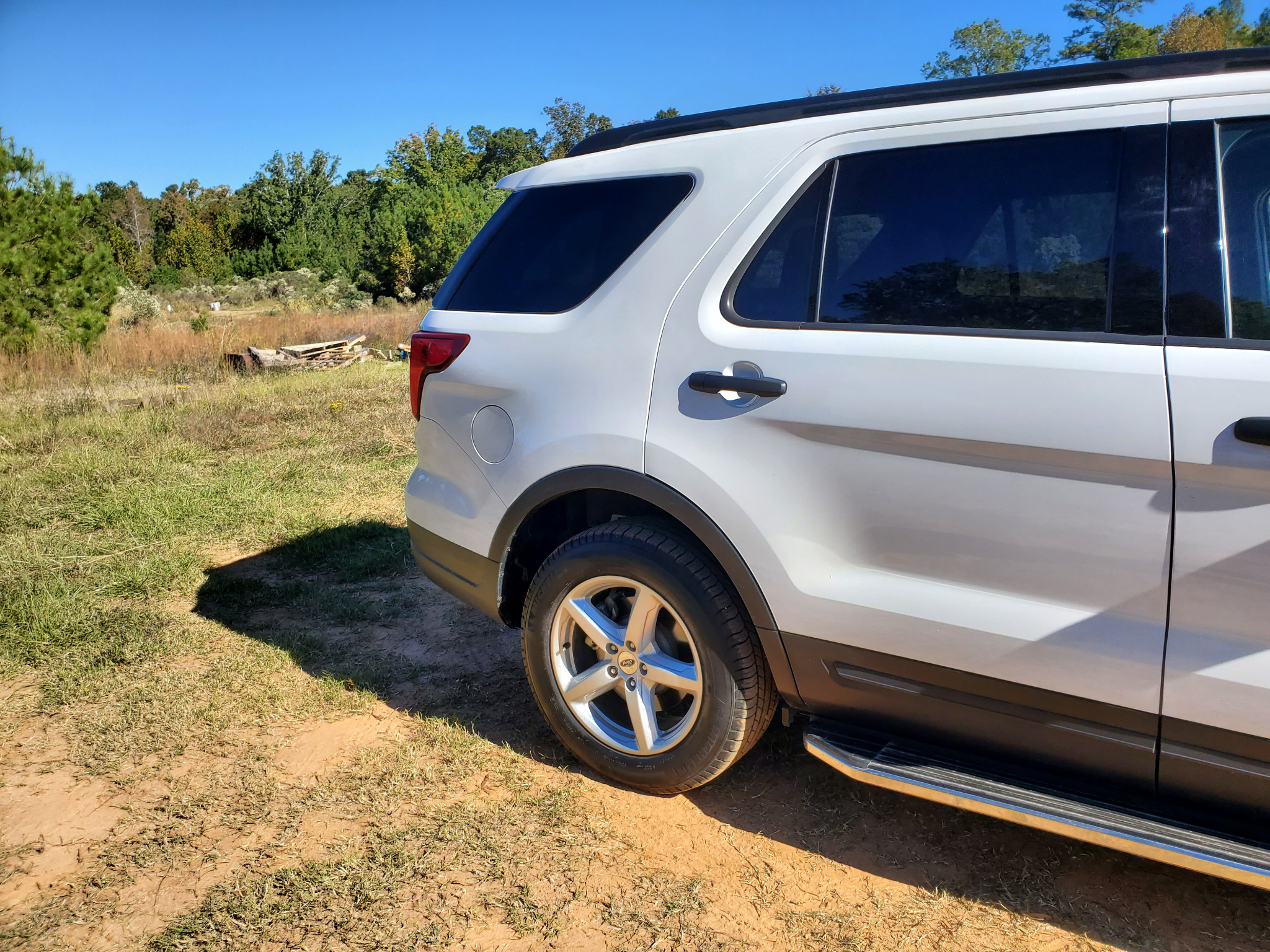 Ford Explorer Base 4WD 2018