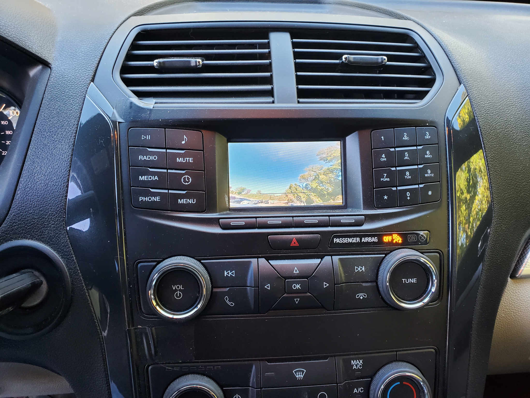 Ford Explorer Base 4WD 2018