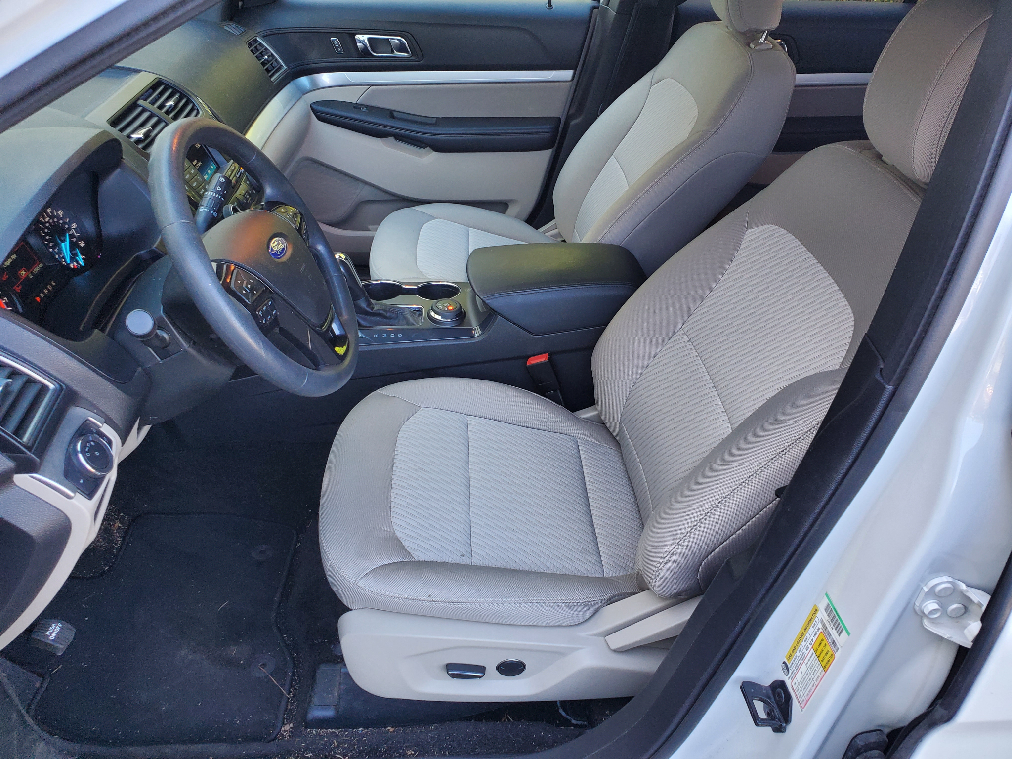 Ford Explorer Base 4WD 2018