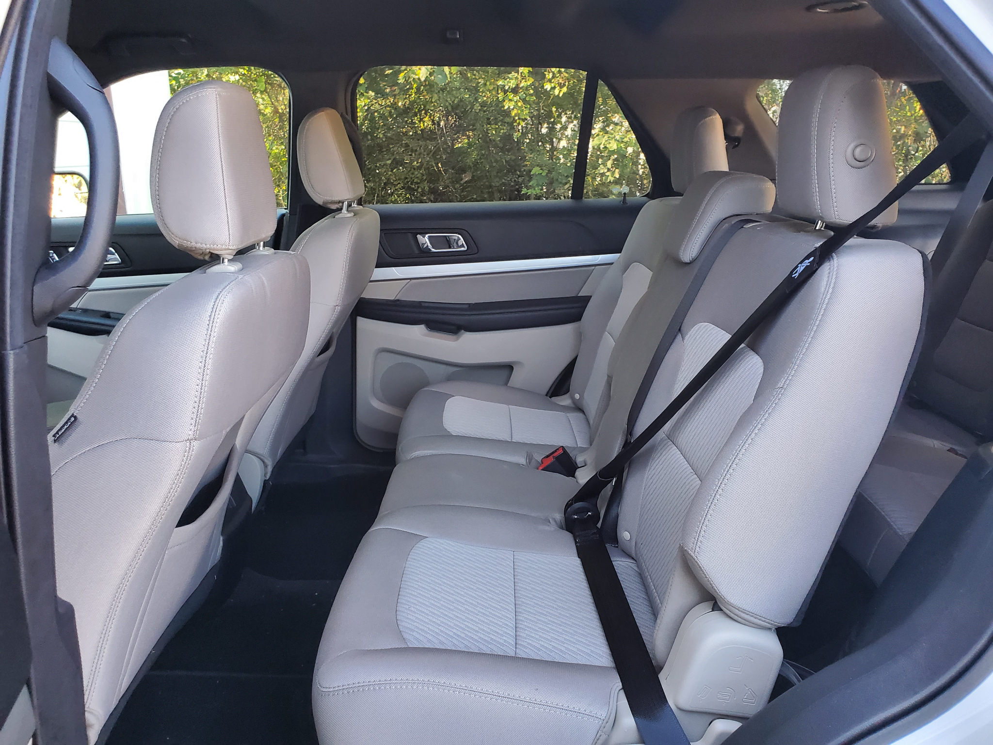 Ford Explorer Base 4WD 2018