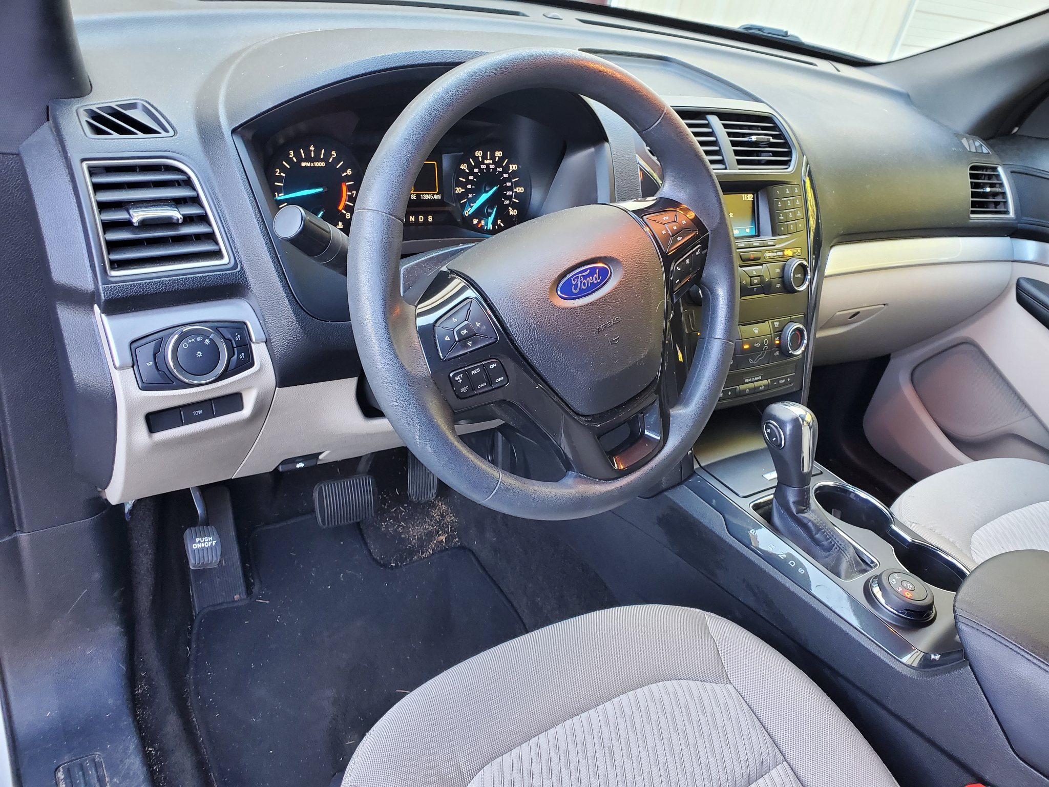 Ford Explorer Base 4WD 2018