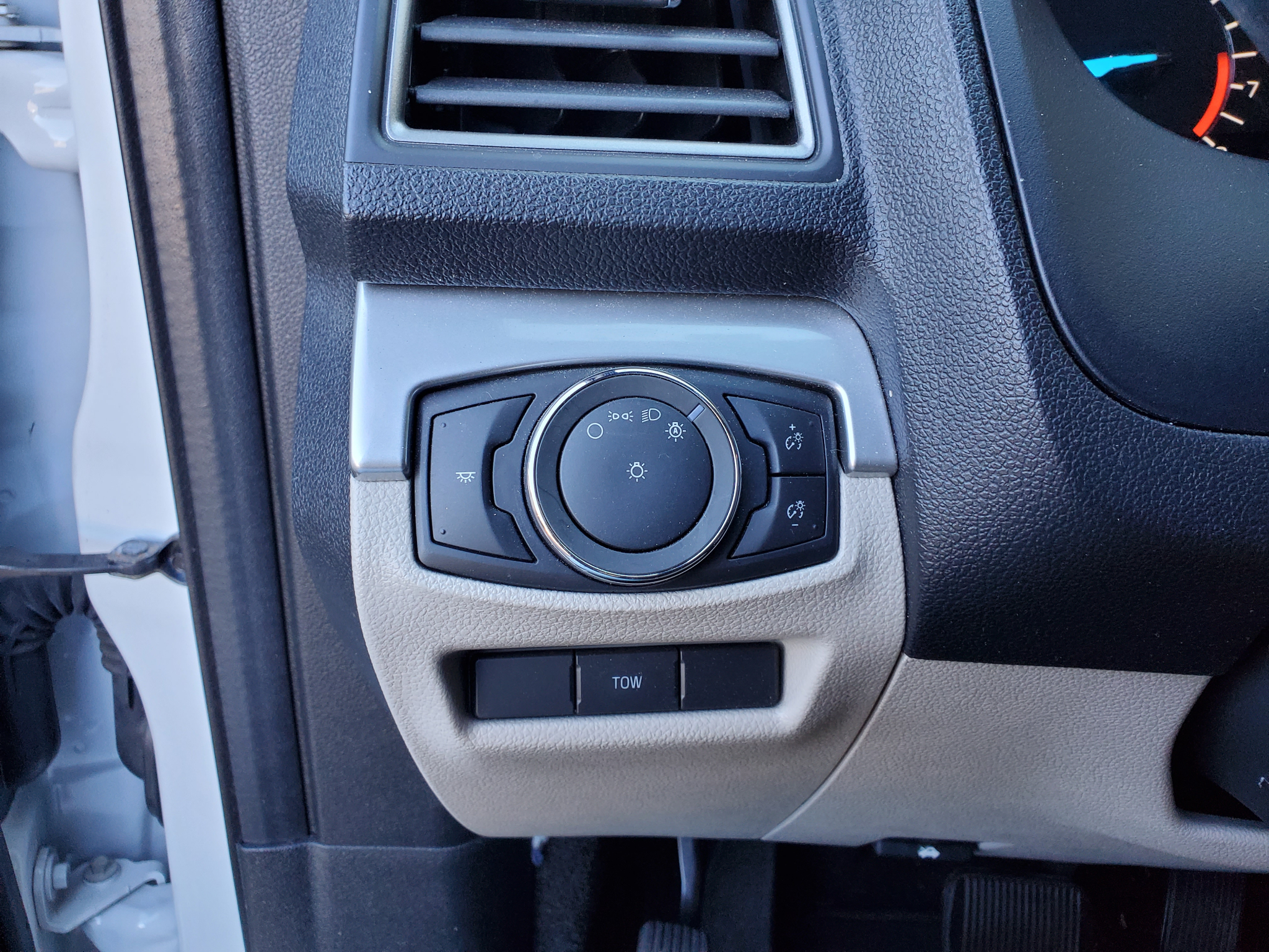 Ford Explorer Base 4WD 2018