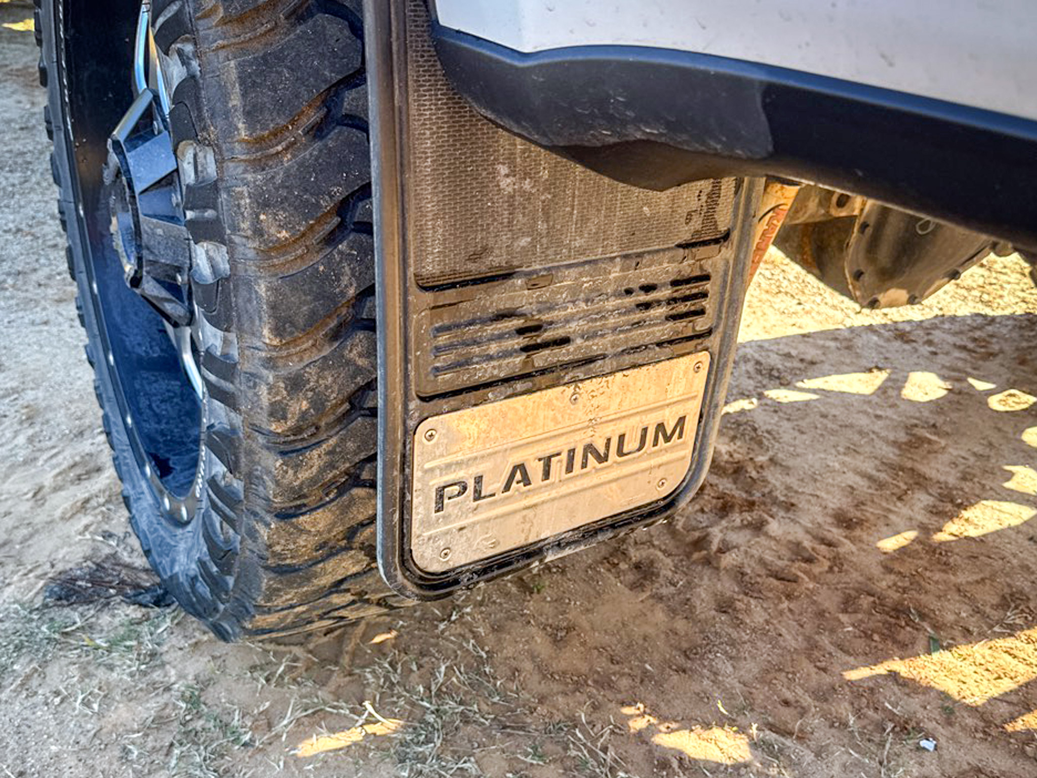 Ford Super Duty F-350 SRW Platinum 4WD Crew Cab 8' Box 2017