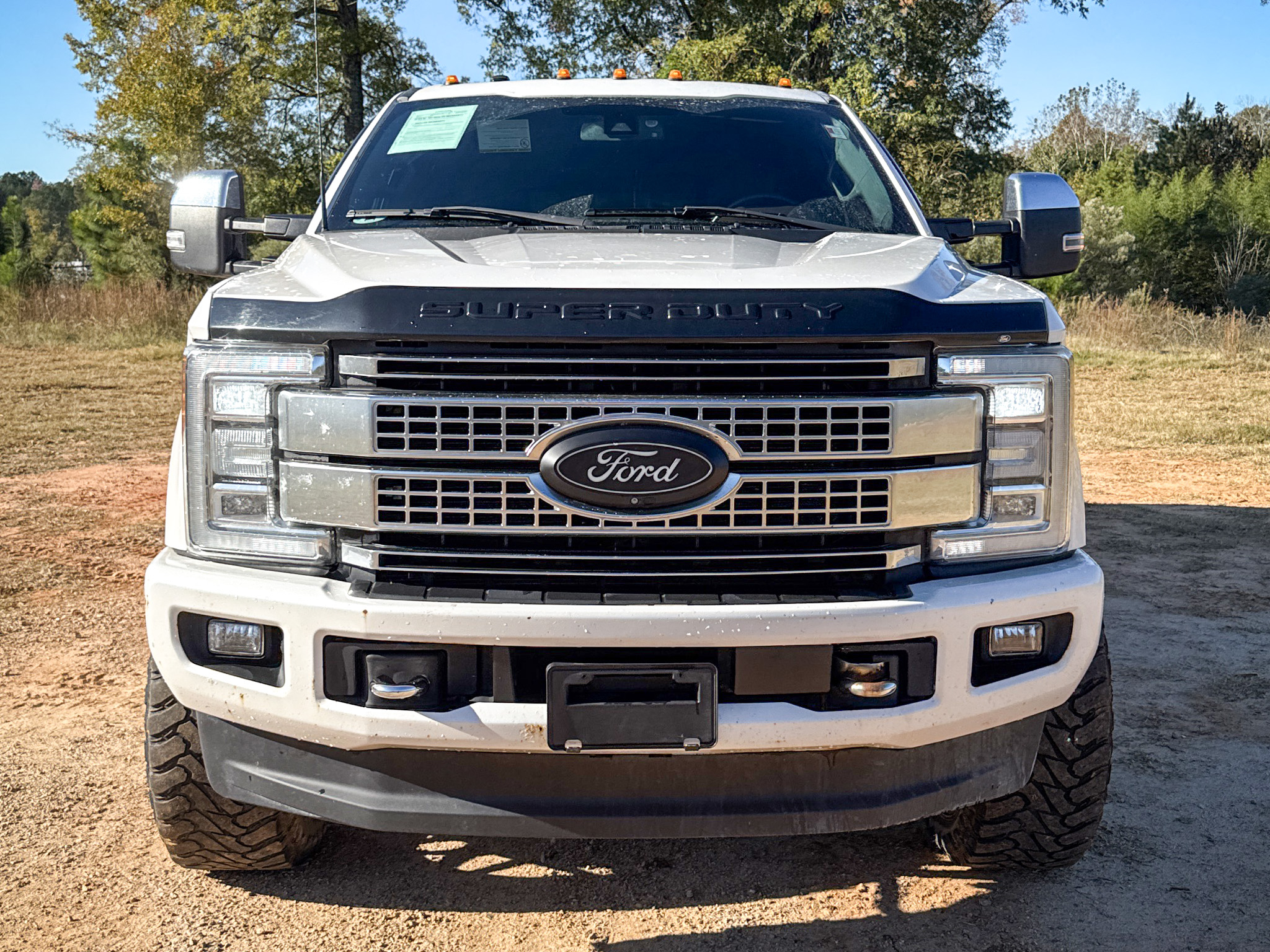 Ford Super Duty F-350 SRW Platinum 4WD Crew Cab 8' Box 2017