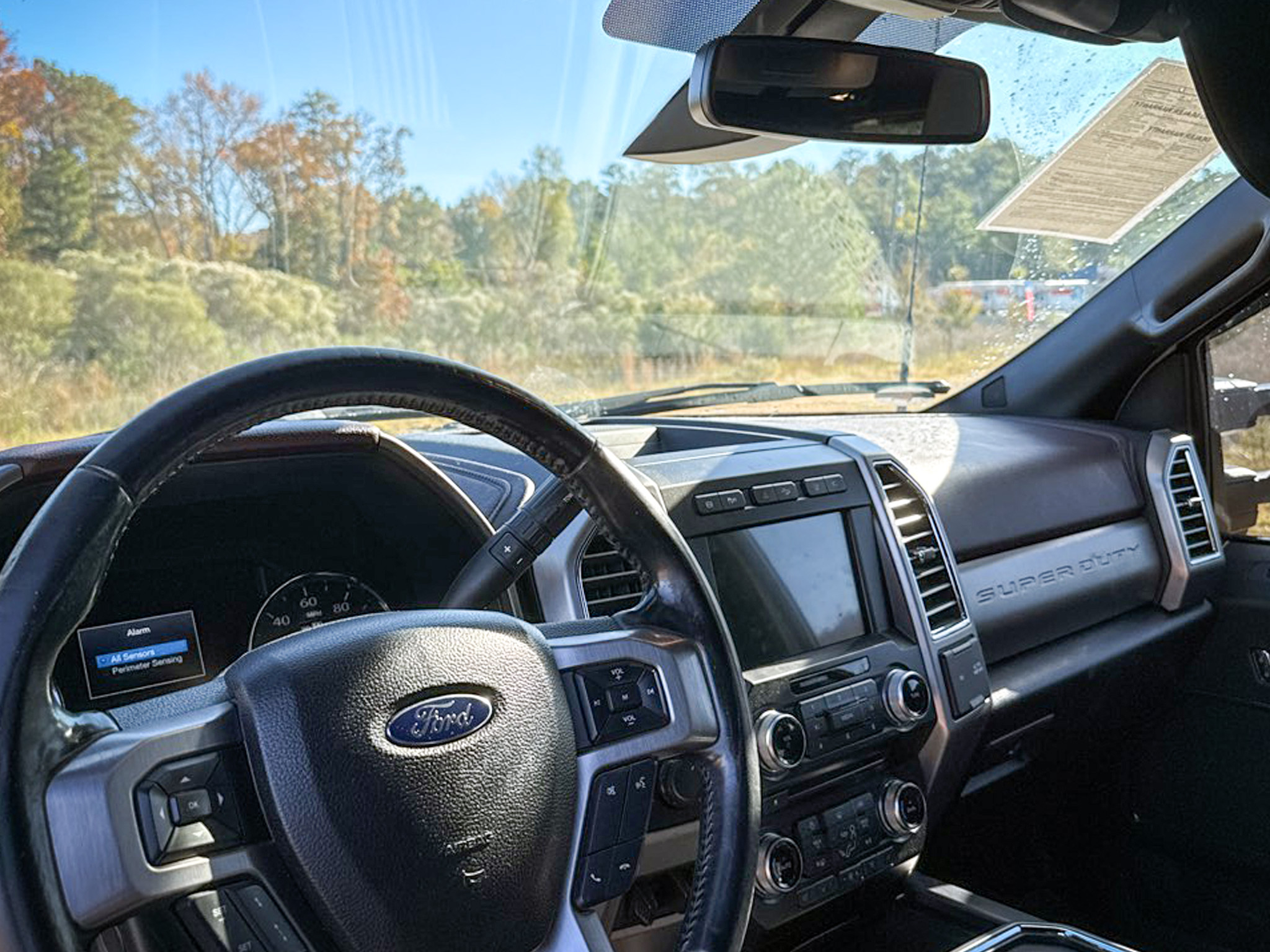 Ford Super Duty F-350 SRW Platinum 4WD Crew Cab 8' Box 2017