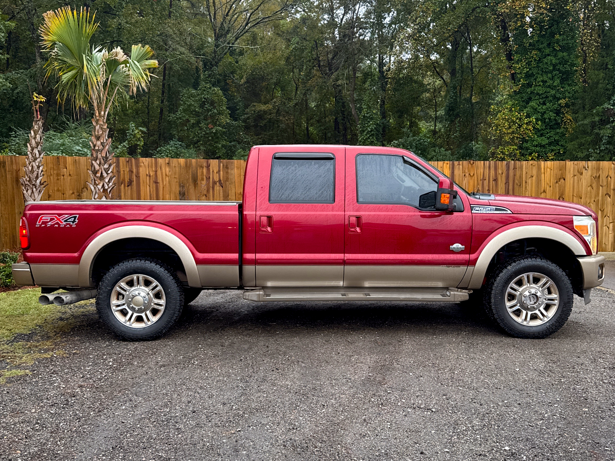 Ford Super Duty F-250 SRW  2013