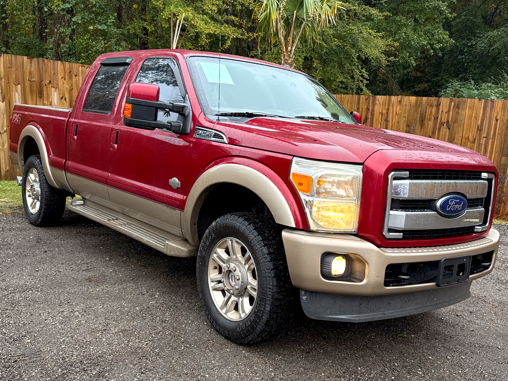 Ford Super Duty F-250 SRW  2013