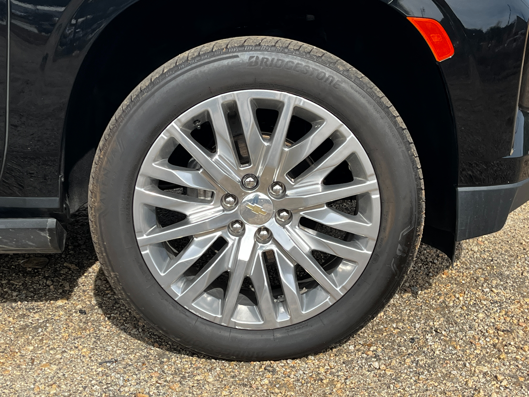 Chevrolet Suburban  2023