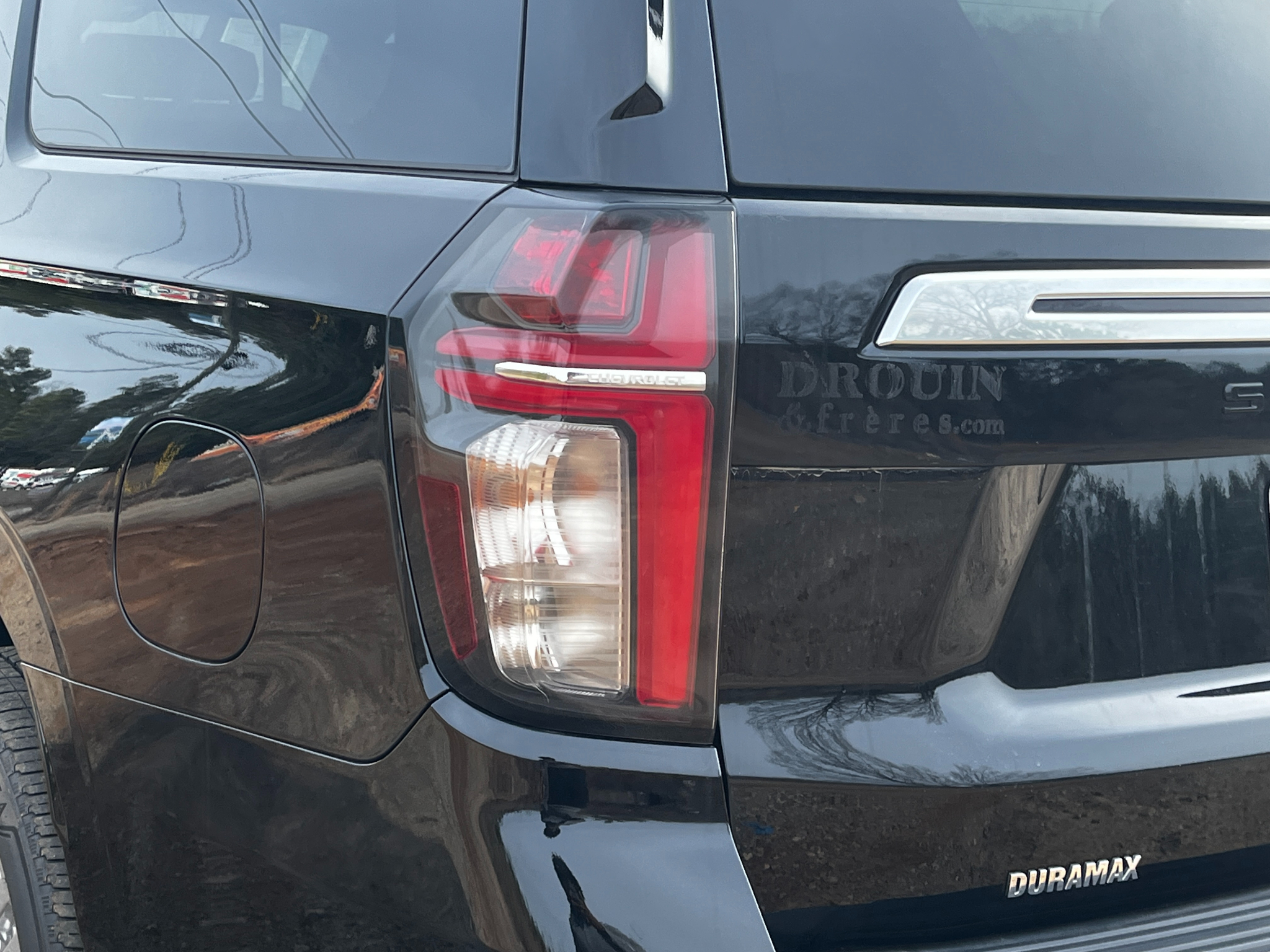 Chevrolet Suburban  2023