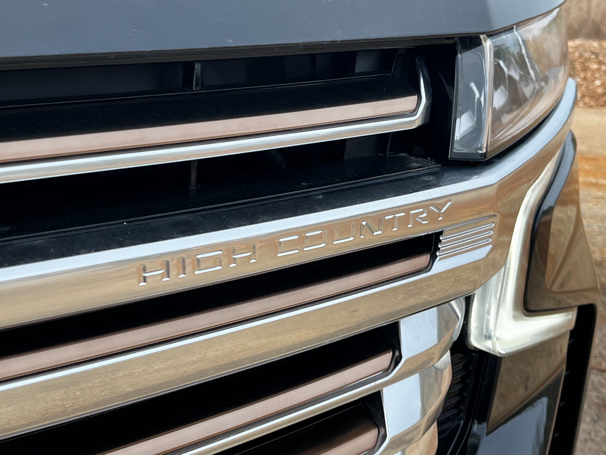 Chevrolet Suburban  2023