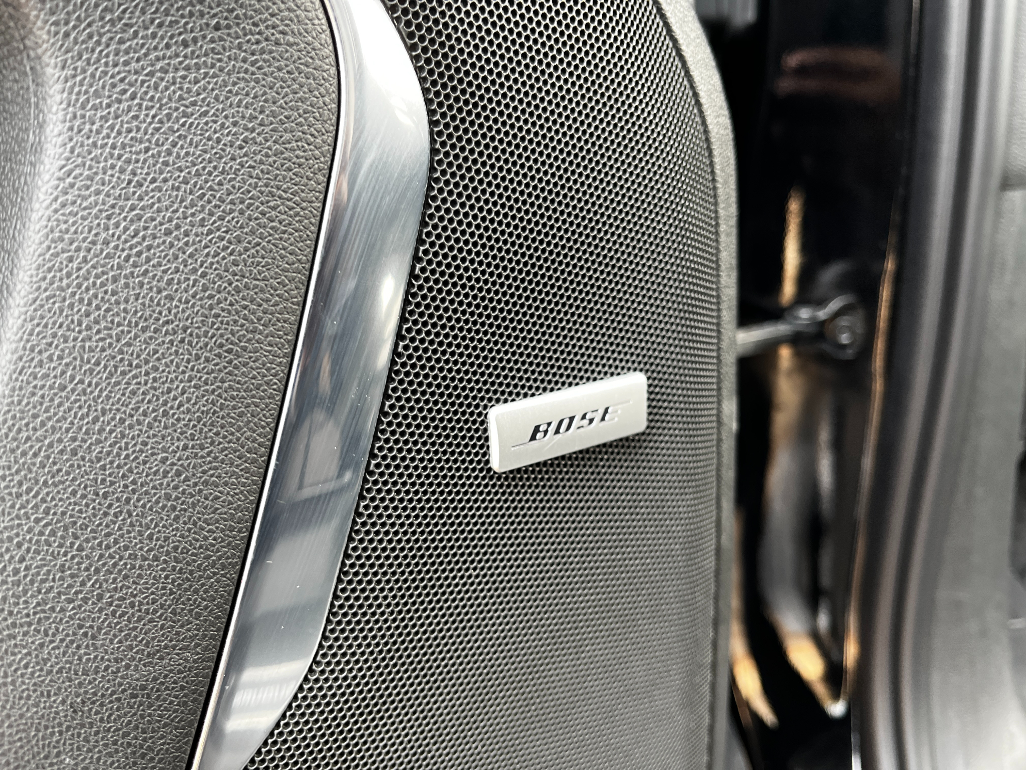 Chevrolet Suburban  2023