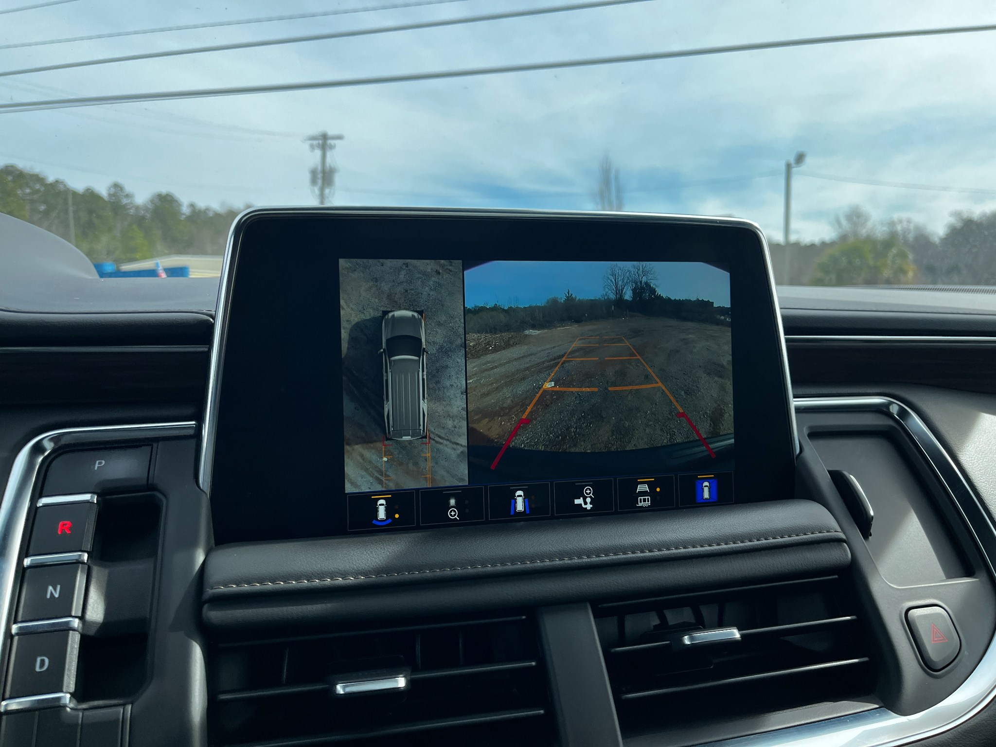 Chevrolet Suburban  2023