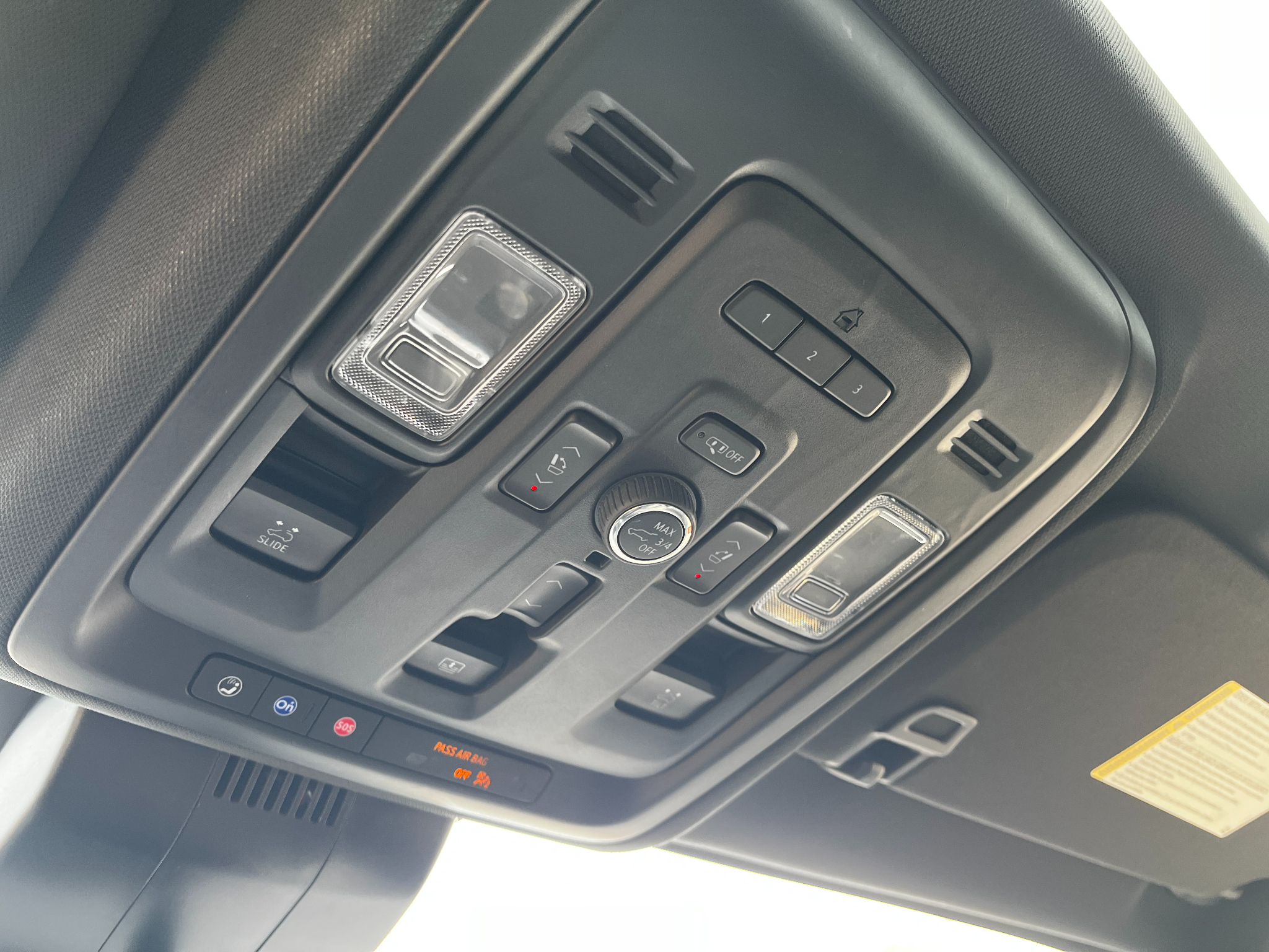 Chevrolet Suburban  2023