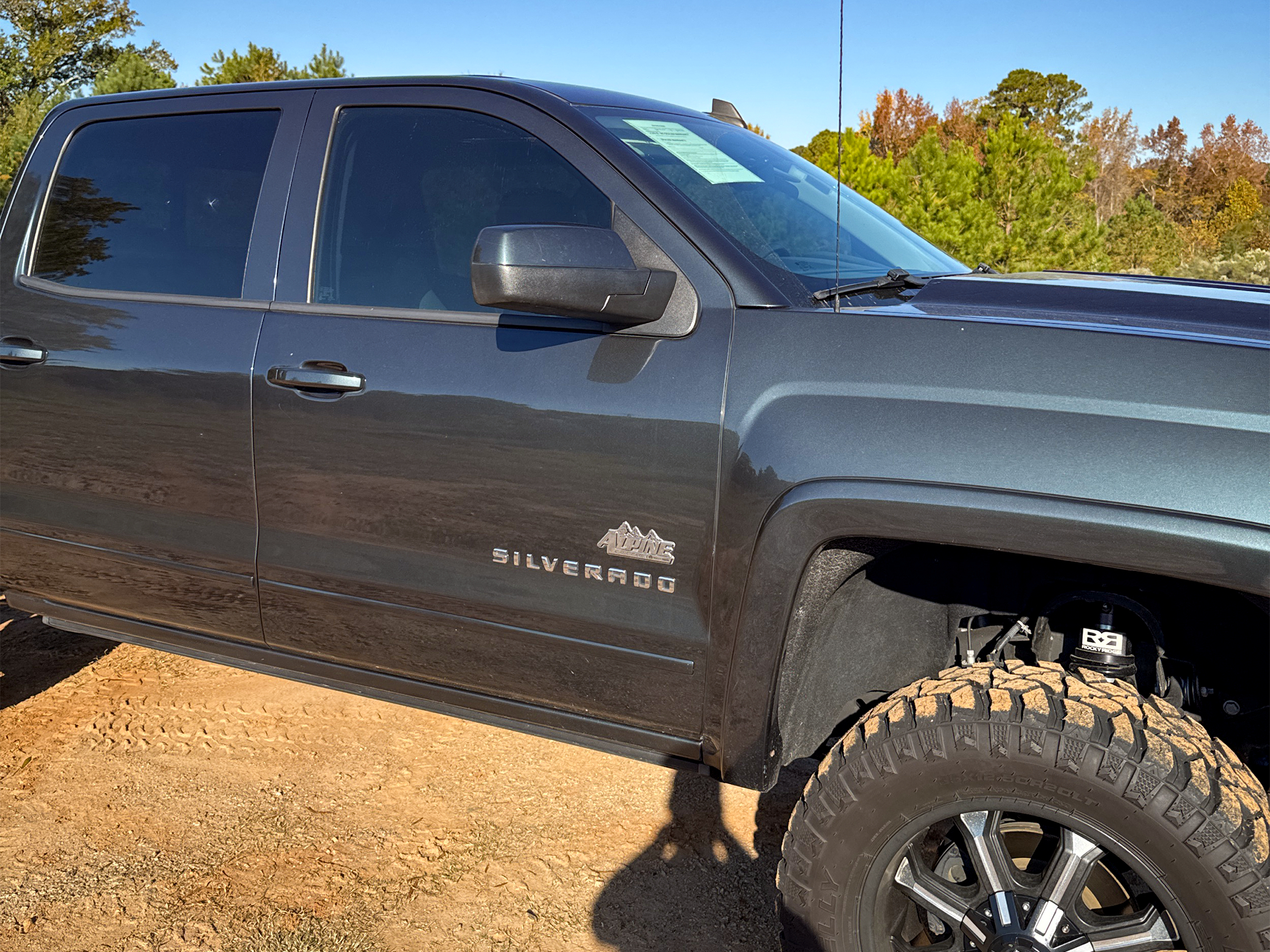 Chevrolet Silverado 1500 4WD Crew Cab 143.5" LT w/2LT 2018