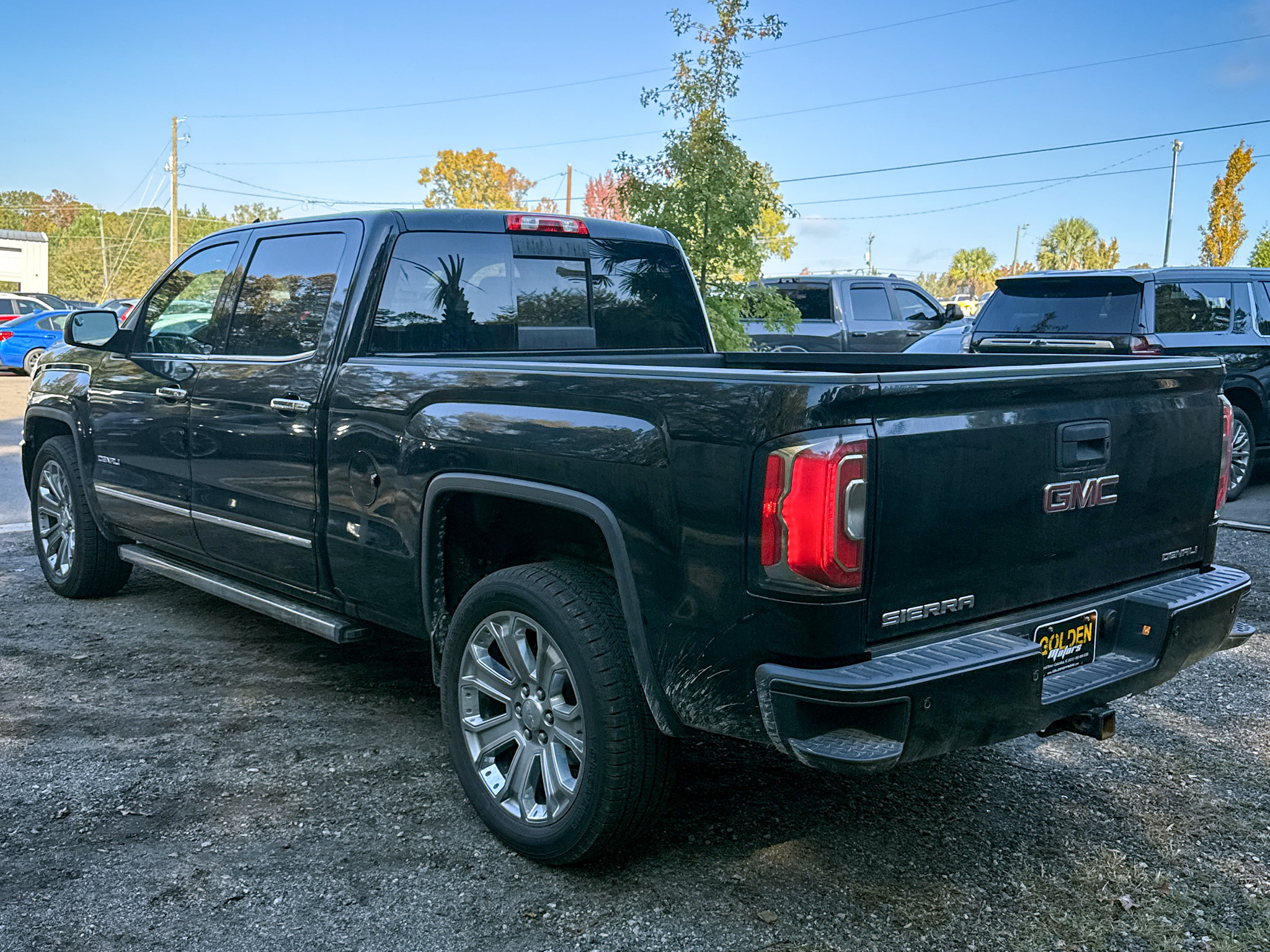GMC Sierra 1500 4WD Crew Cab 153.0" Denali 2017