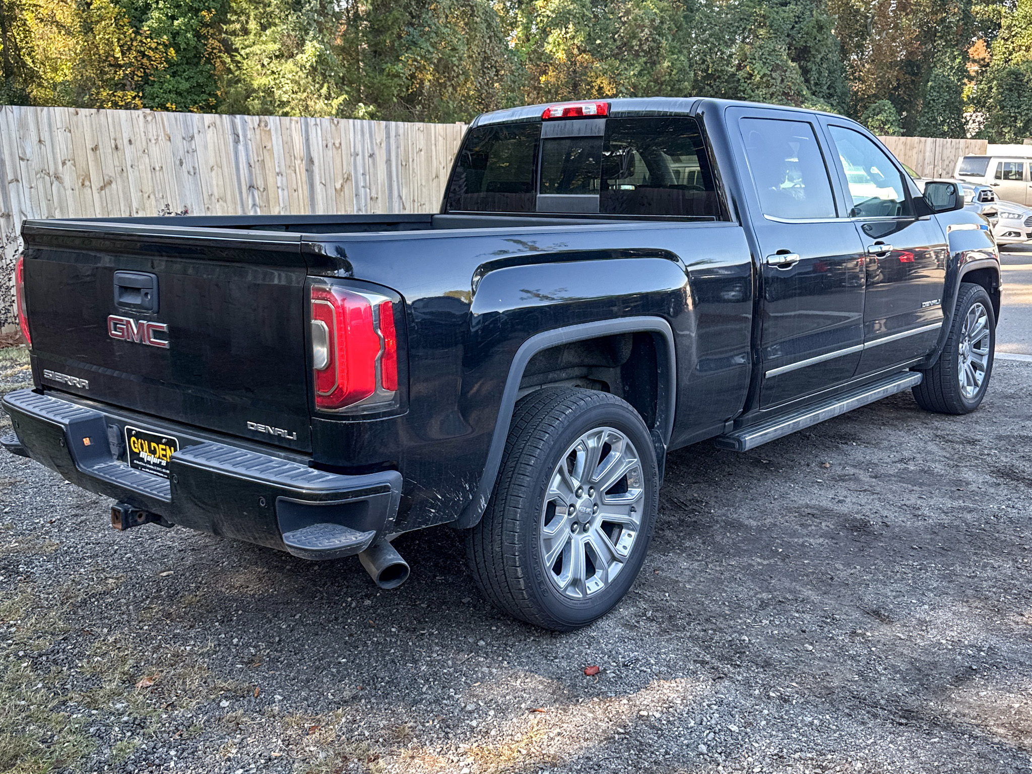 GMC Sierra 1500 4WD Crew Cab 153.0" Denali 2017