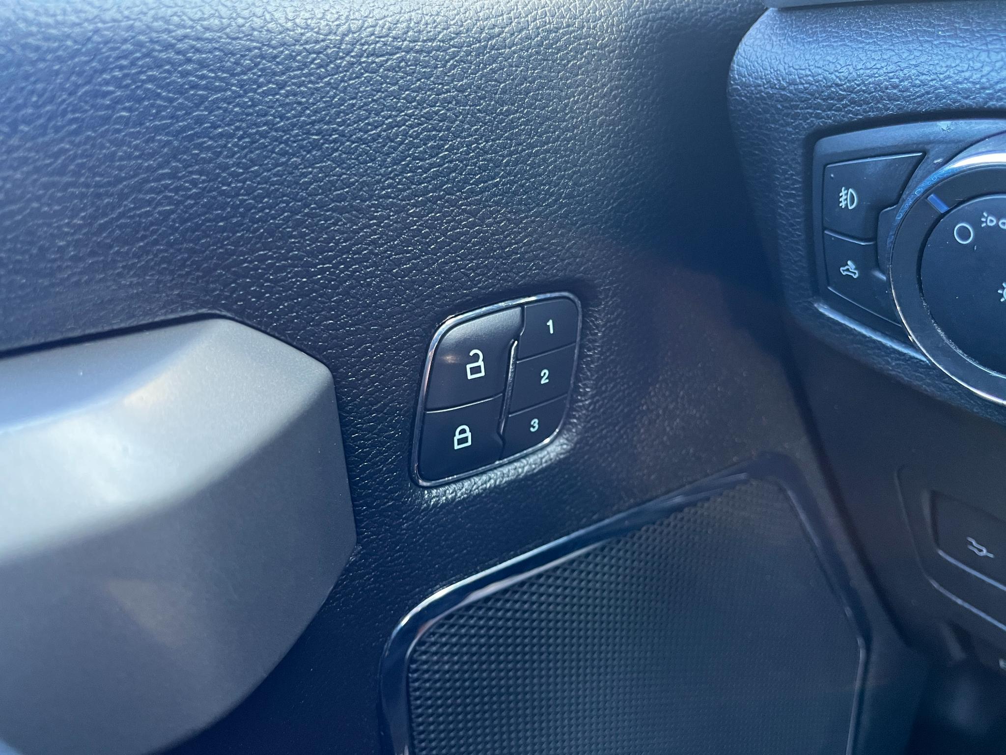 Ford Super Duty F-250 SRW  2017