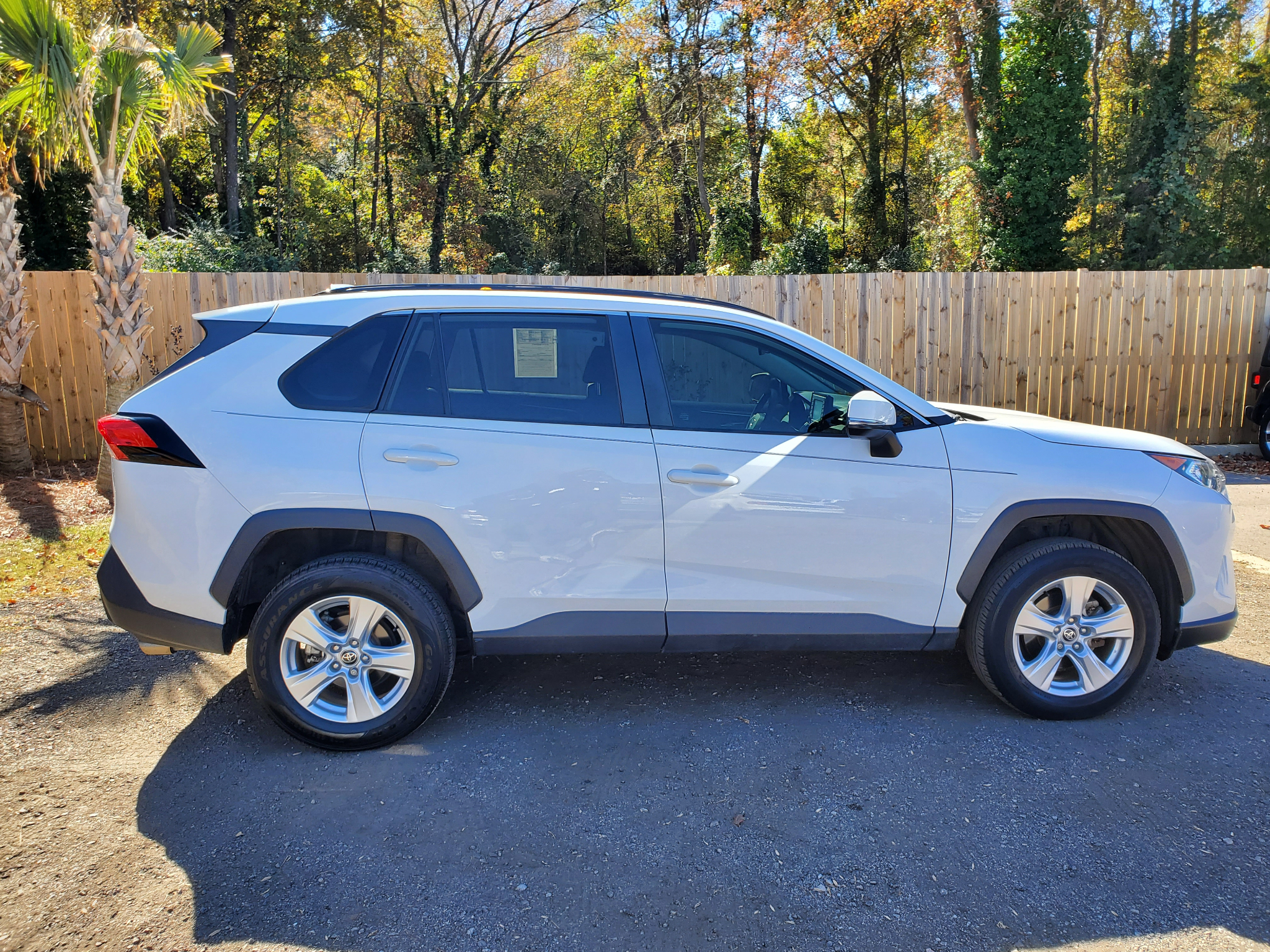 Toyota RAV4 XLE AWD (Natl) 2021