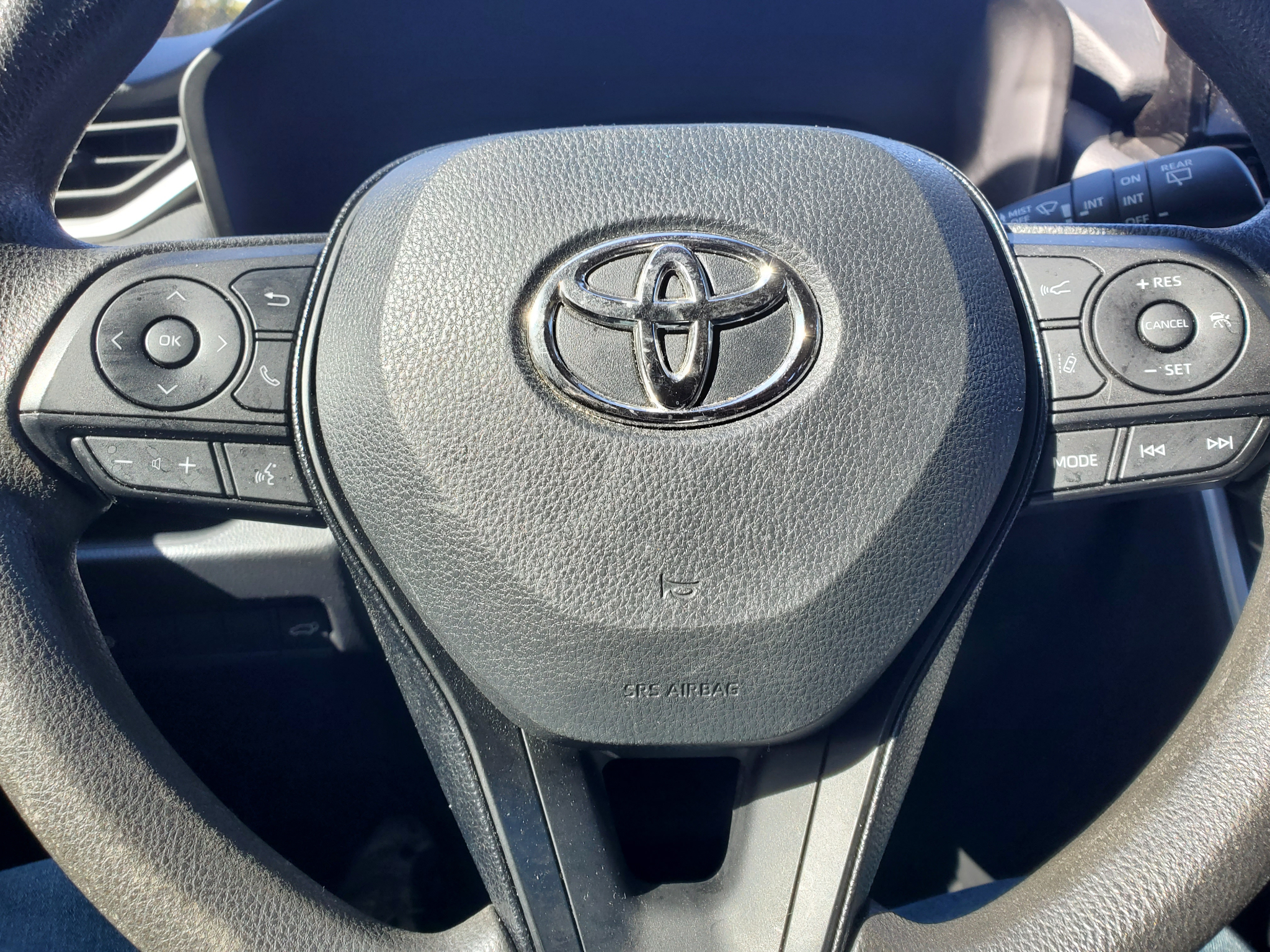 Toyota RAV4 XLE AWD (Natl) 2021