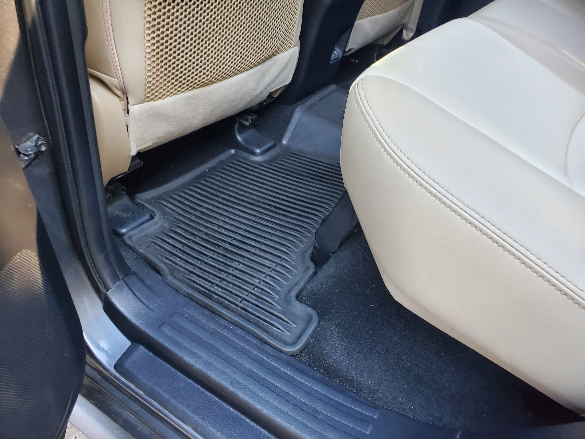 Toyota 4Runner SR5 2WD (Natl) 2020