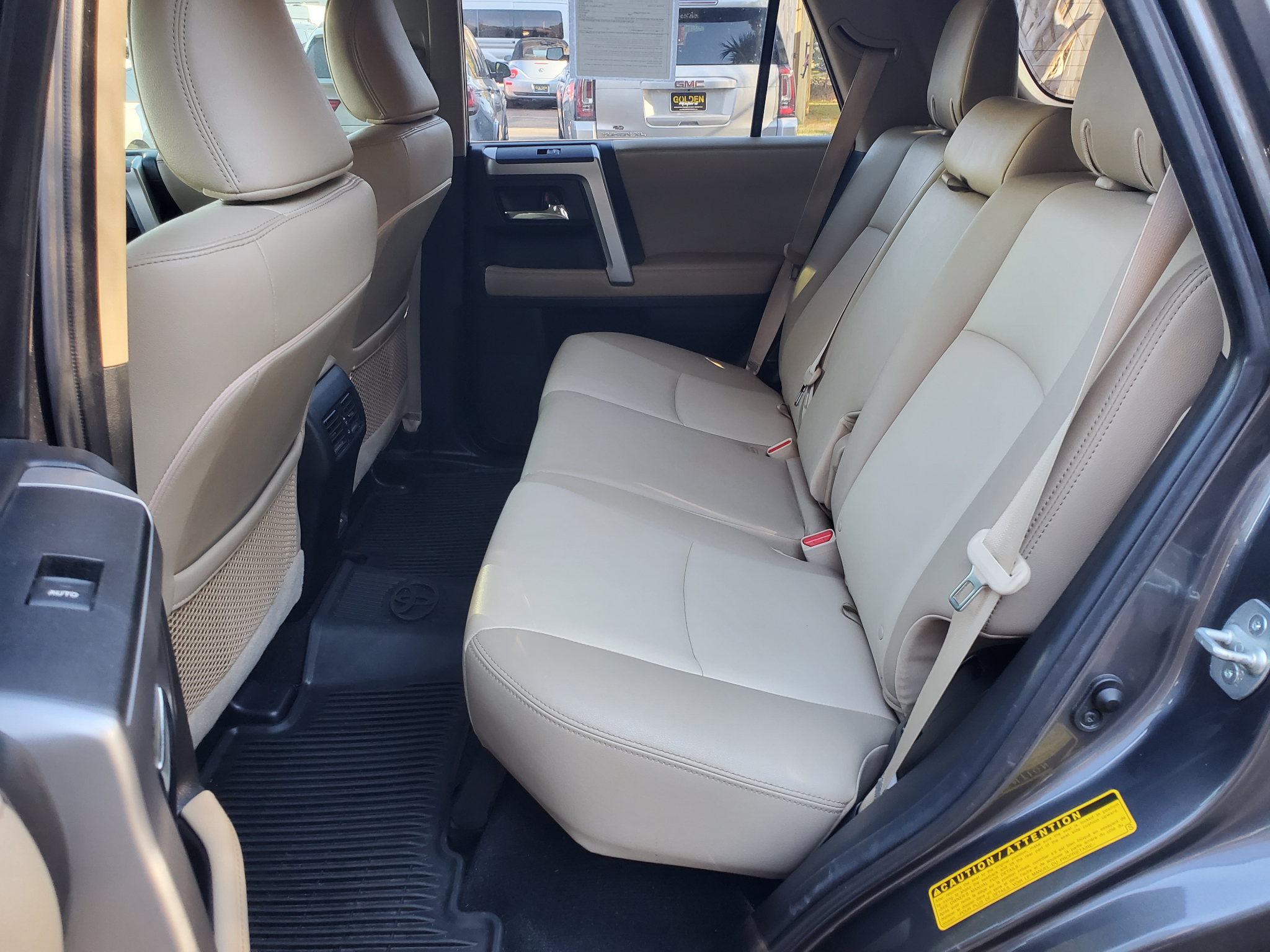 Toyota 4Runner SR5 2WD (Natl) 2020