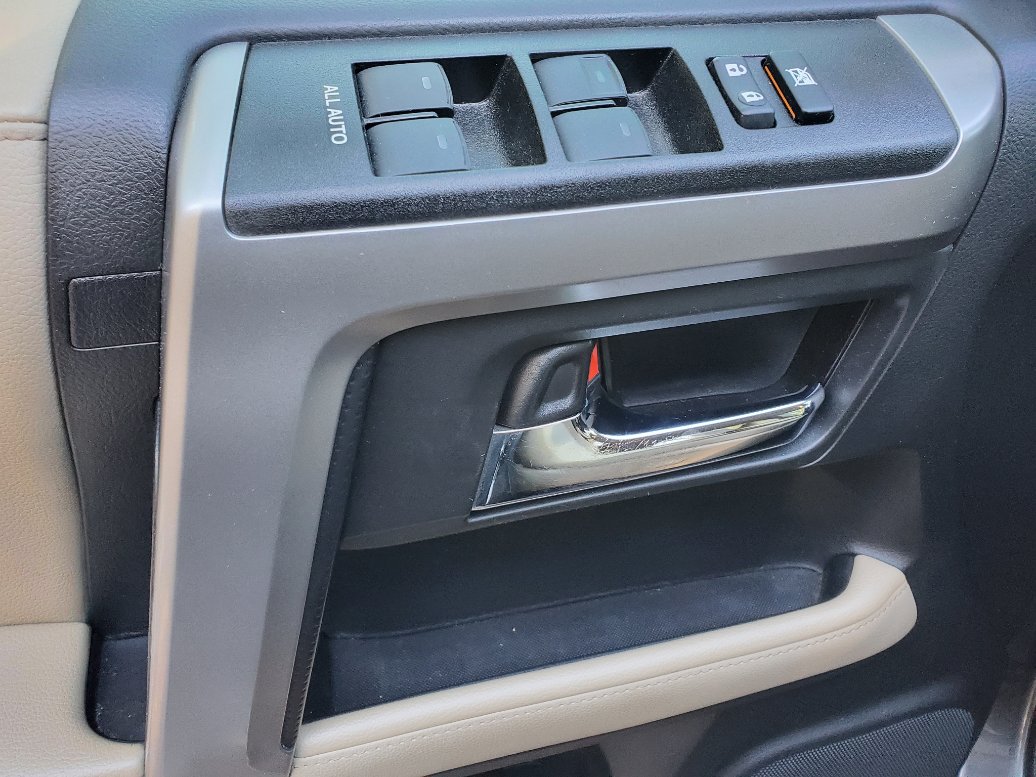 Toyota 4Runner SR5 2WD (Natl) 2020