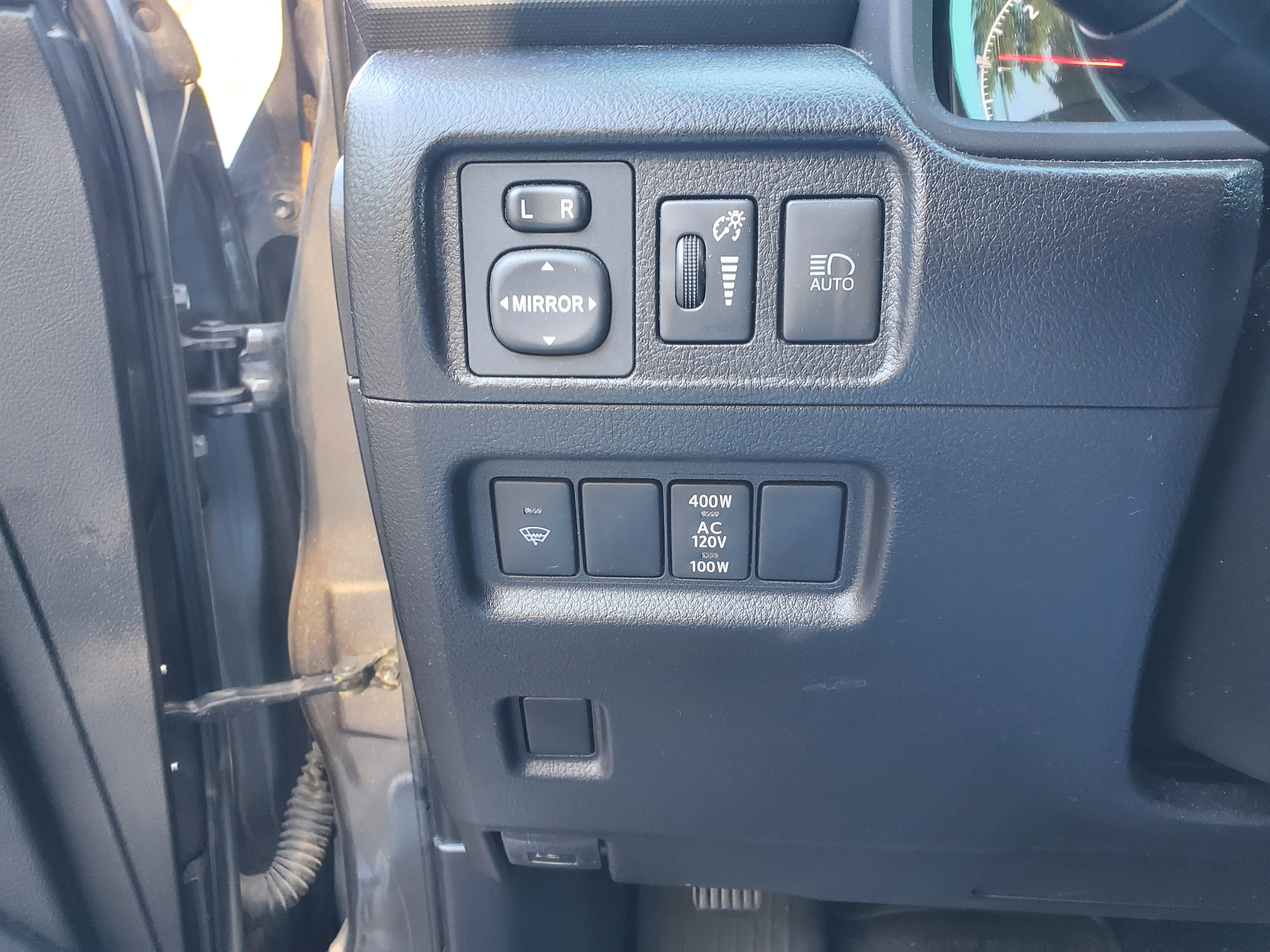 Toyota 4Runner SR5 2WD (Natl) 2020