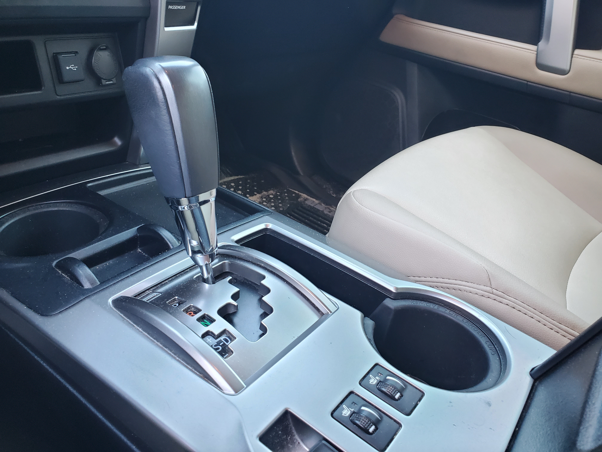 Toyota 4Runner SR5 2WD (Natl) 2020